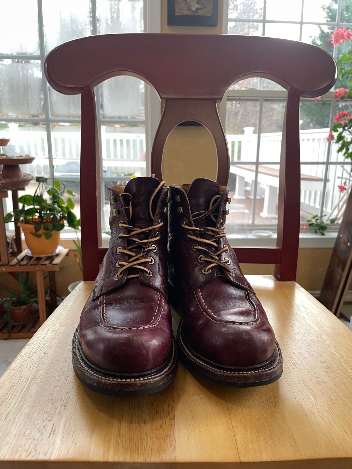 Photo by harshhappens on December 5, 2023 of the Grant Stone Brass Boot in Horween Color 8 Chromexcel.