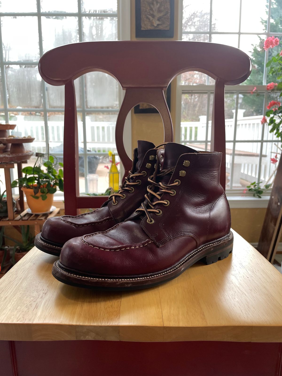 Photo by harshhappens on December 5, 2023 of the Grant Stone Brass Boot in Horween Color 8 Chromexcel.