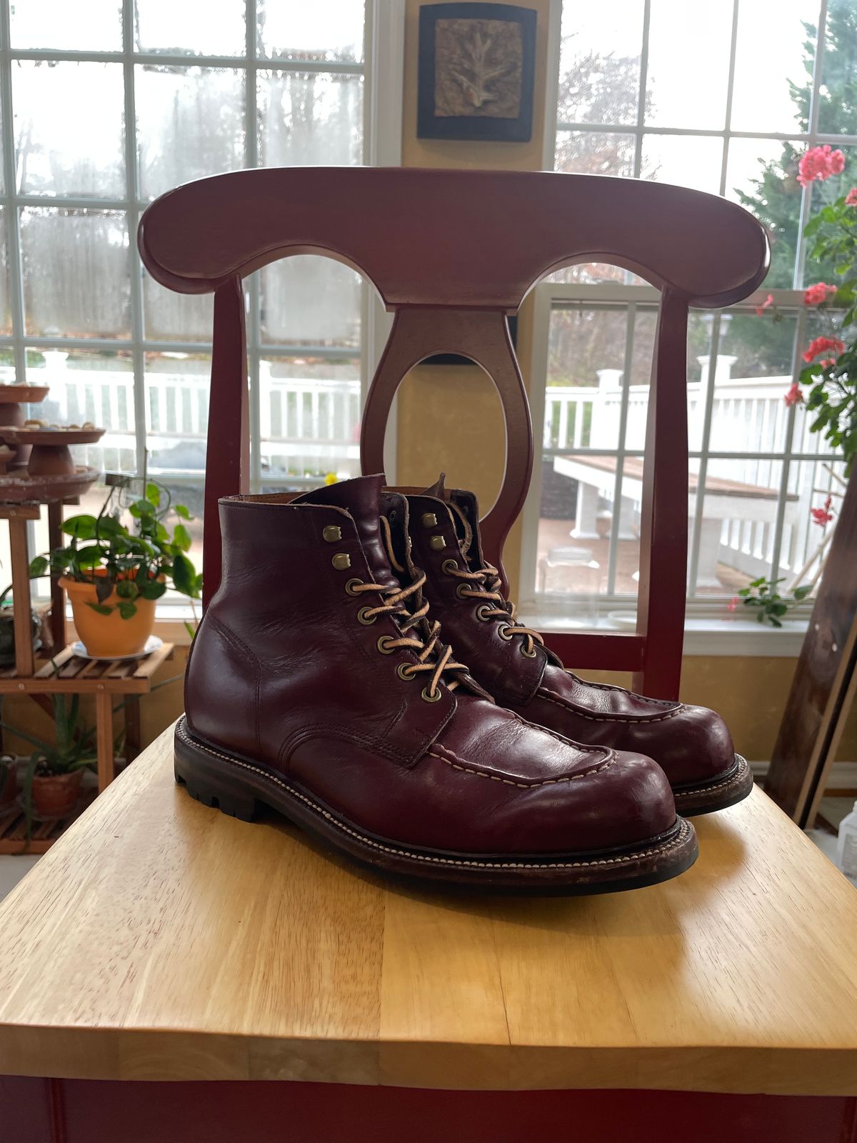 Photo by harshhappens on December 5, 2023 of the Grant Stone Brass Boot in Horween Color 8 Chromexcel.