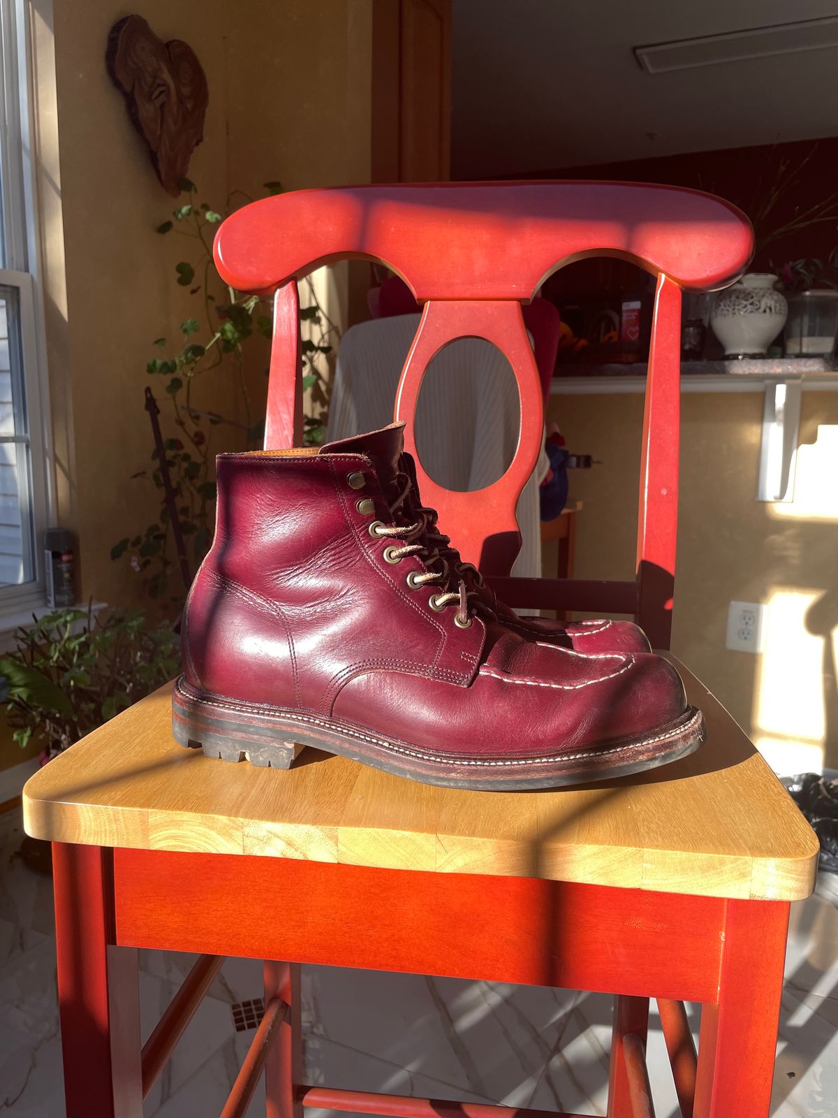 Photo by harshhappens on January 5, 2024 of the Grant Stone Brass Boot in Horween Color 8 Chromexcel.