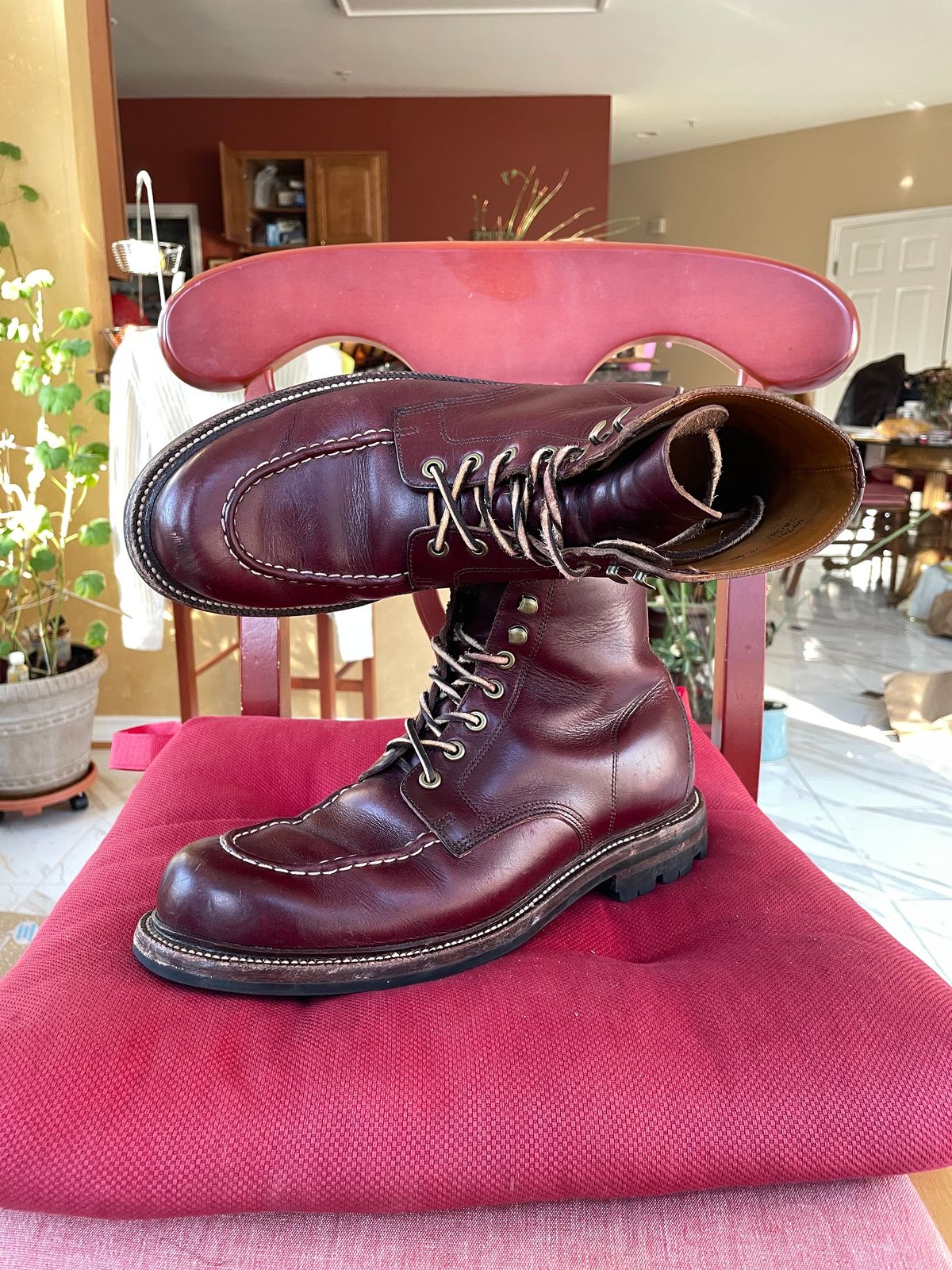 Photo by harshhappens on February 5, 2024 of the Grant Stone Brass Boot in Horween Color 8 Chromexcel.