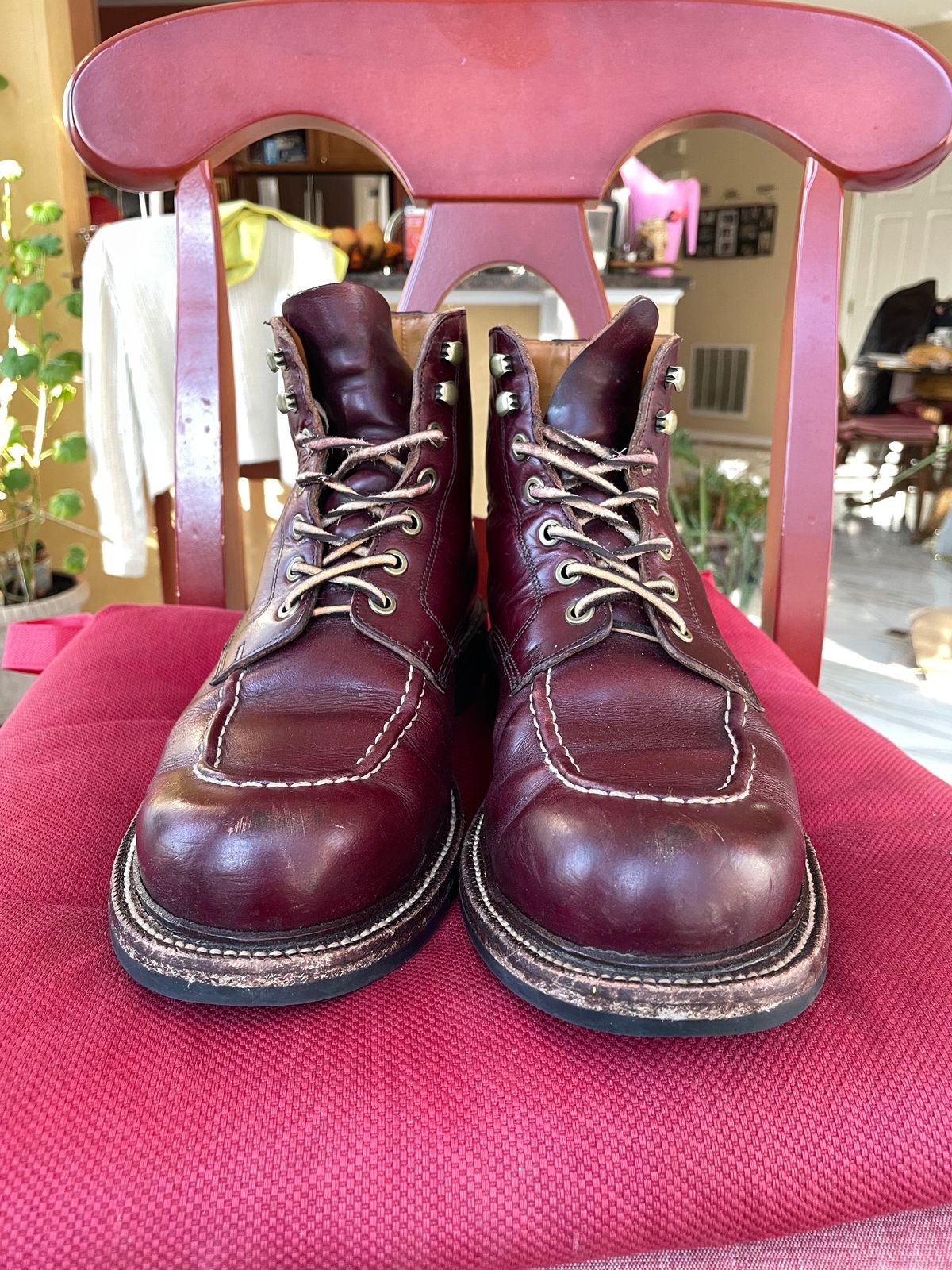 Photo by harshhappens on February 5, 2024 of the Grant Stone Brass Boot in Horween Color 8 Chromexcel.