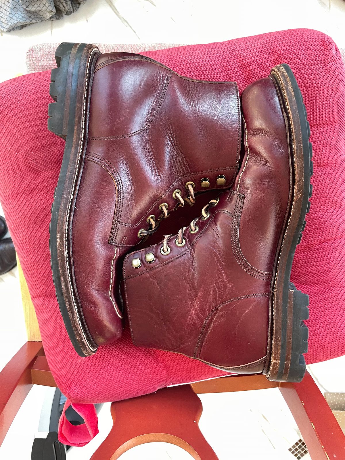 Photo by harshhappens on February 5, 2024 of the Grant Stone Brass Boot in Horween Color 8 Chromexcel.