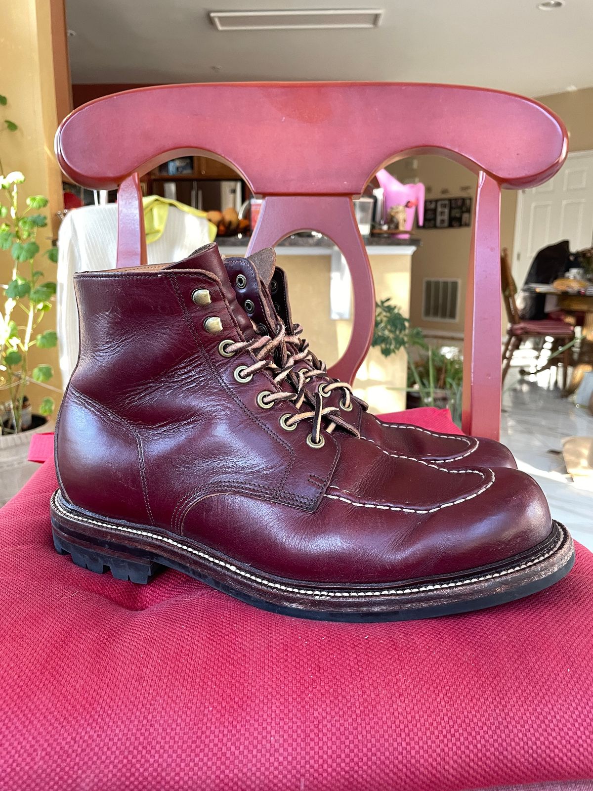 Photo by harshhappens on February 5, 2024 of the Grant Stone Brass Boot in Horween Color 8 Chromexcel.