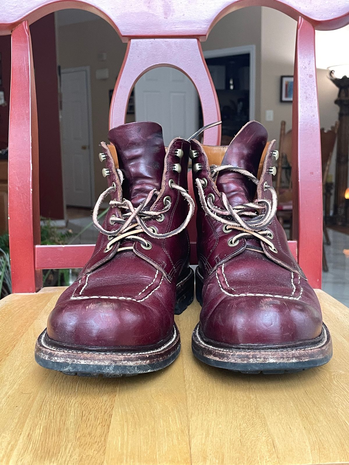 Photo by harshhappens on March 5, 2024 of the Grant Stone Brass Boot in Horween Color 8 Chromexcel.