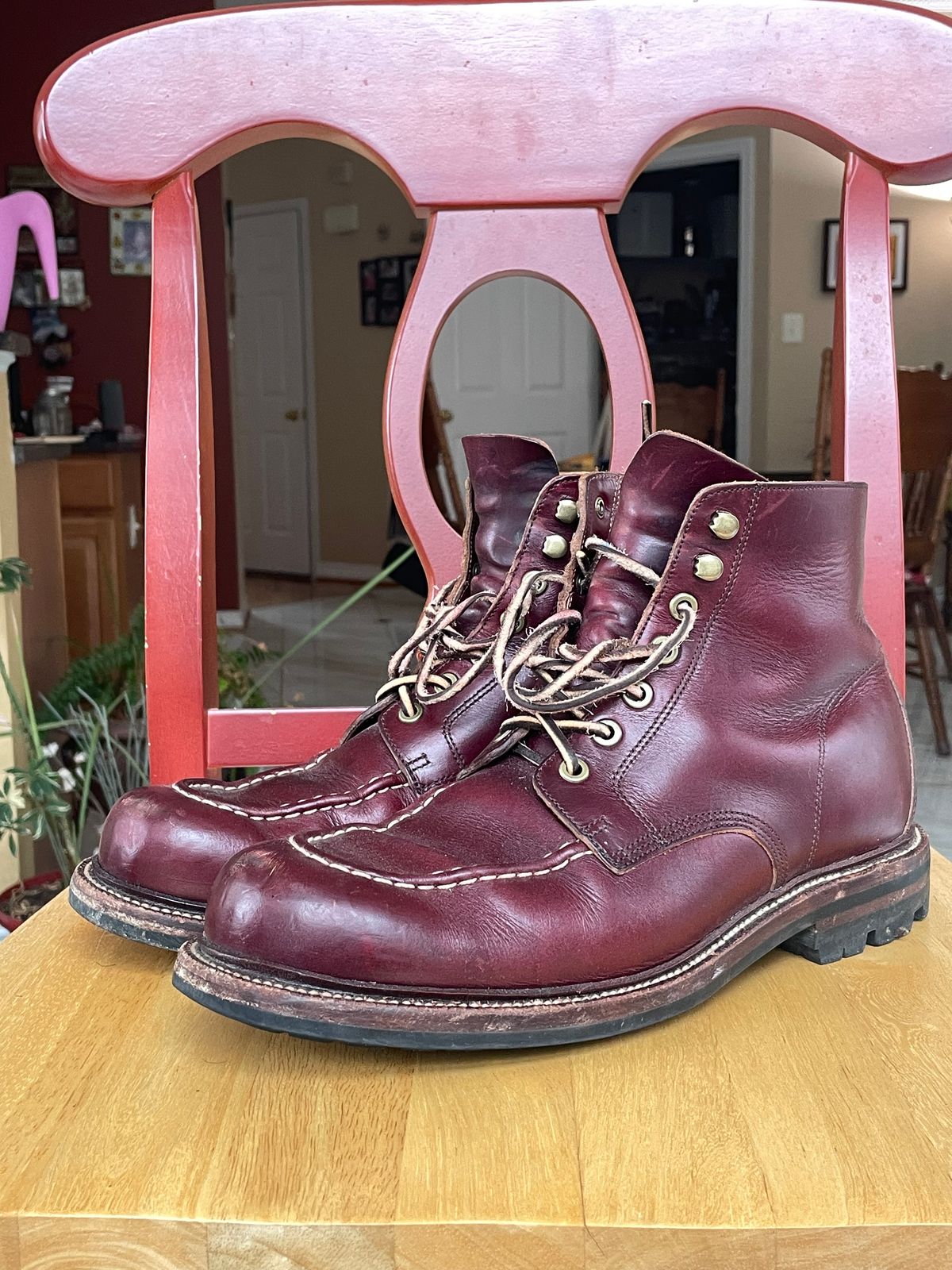 Photo by harshhappens on March 5, 2024 of the Grant Stone Brass Boot in Horween Color 8 Chromexcel.