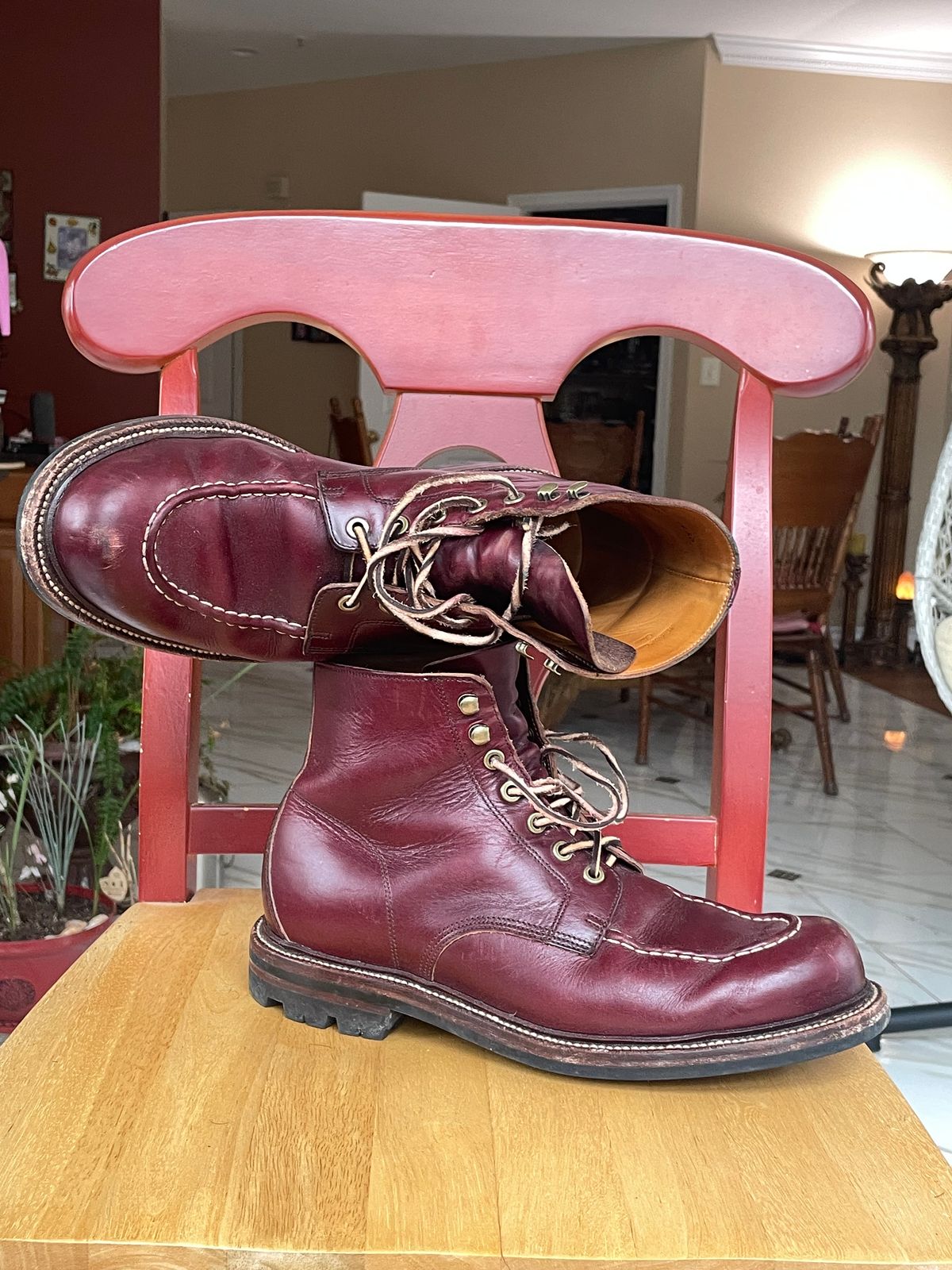 Photo by harshhappens on March 6, 2024 of the Grant Stone Brass Boot in Horween Color 8 Chromexcel.