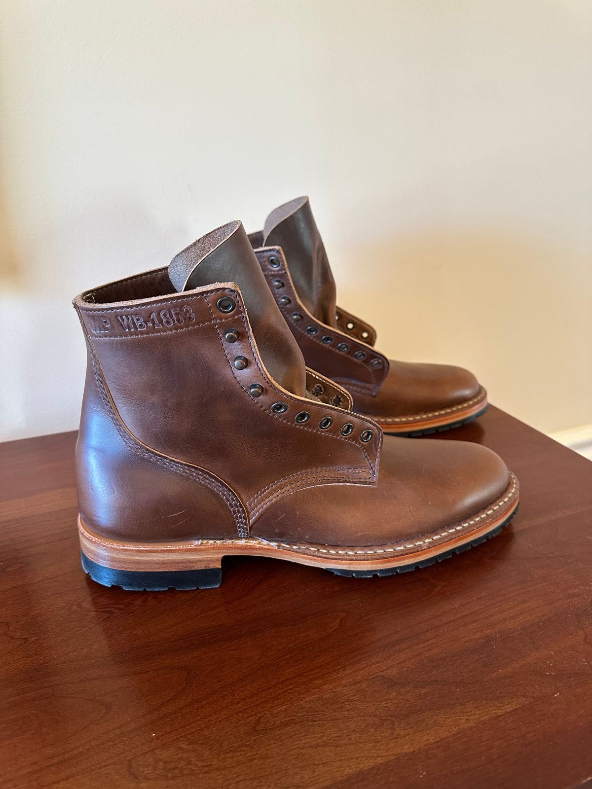 Photo by rheubanks on November 1, 2024 of the White's MP-M1 in Horween British Tan Chromexcel.