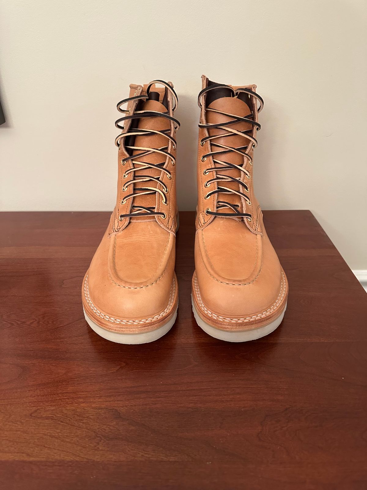 Photo by rheubanks on October 1, 2025 of the Nicks Moc Toe in Horween Light Natural Dublin.