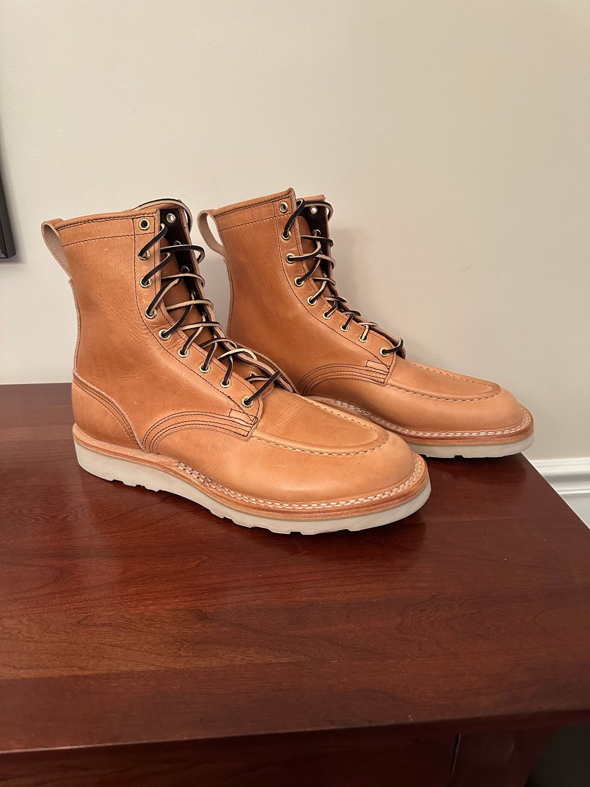 Photo by rheubanks on October 1, 2025 of the Nicks Moc Toe in Horween Light Natural Dublin.