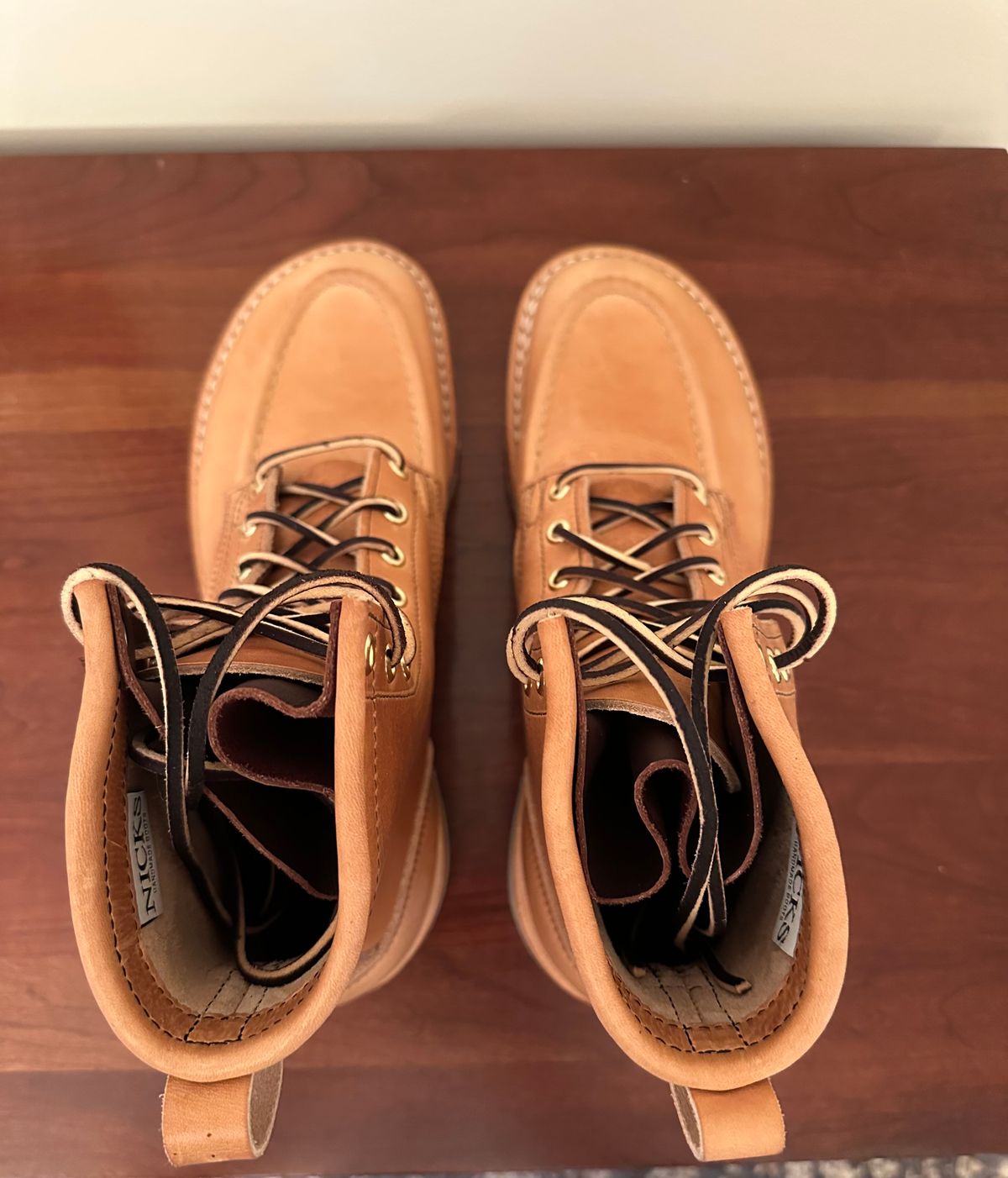 Photo by rheubanks on October 1, 2025 of the Nicks Moc Toe in Horween Light Natural Dublin.