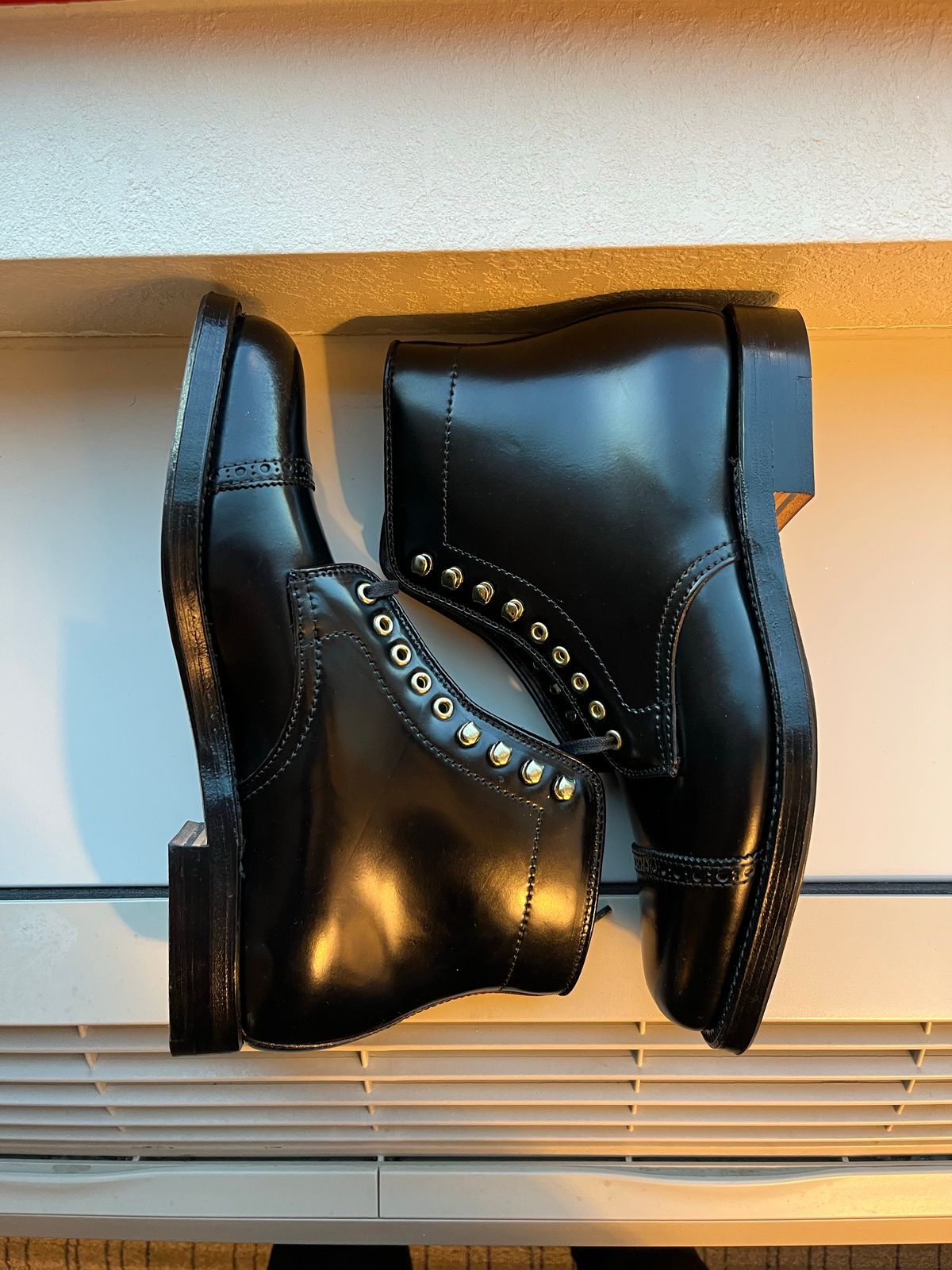 Photo by whippoorwill on October 1, 2022 of the Alden Perforated Cap Toe Boot in Horween Black Shell Cordovan.