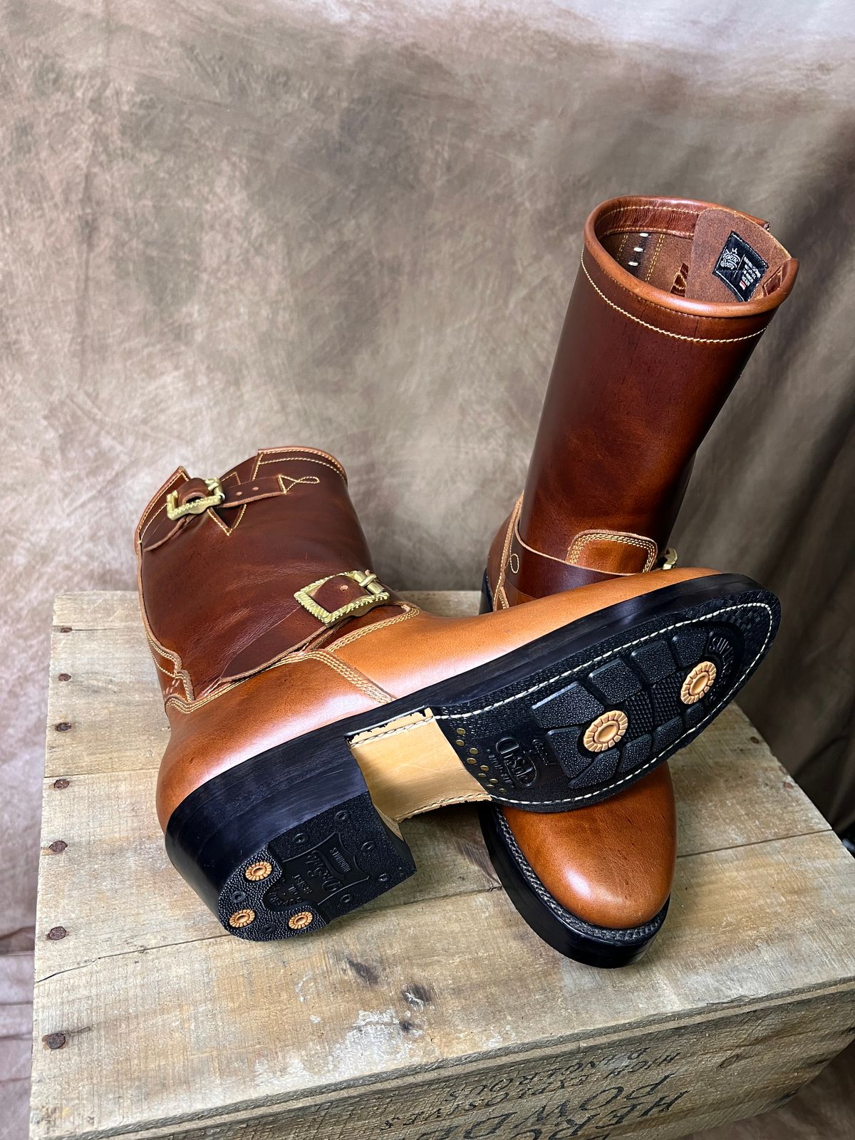 Photo by TheHobbyCobbler on September 30, 2025 of the Fortis Boots Yudistira Engineer Boots in Fortis Signature Indo Red Brown.