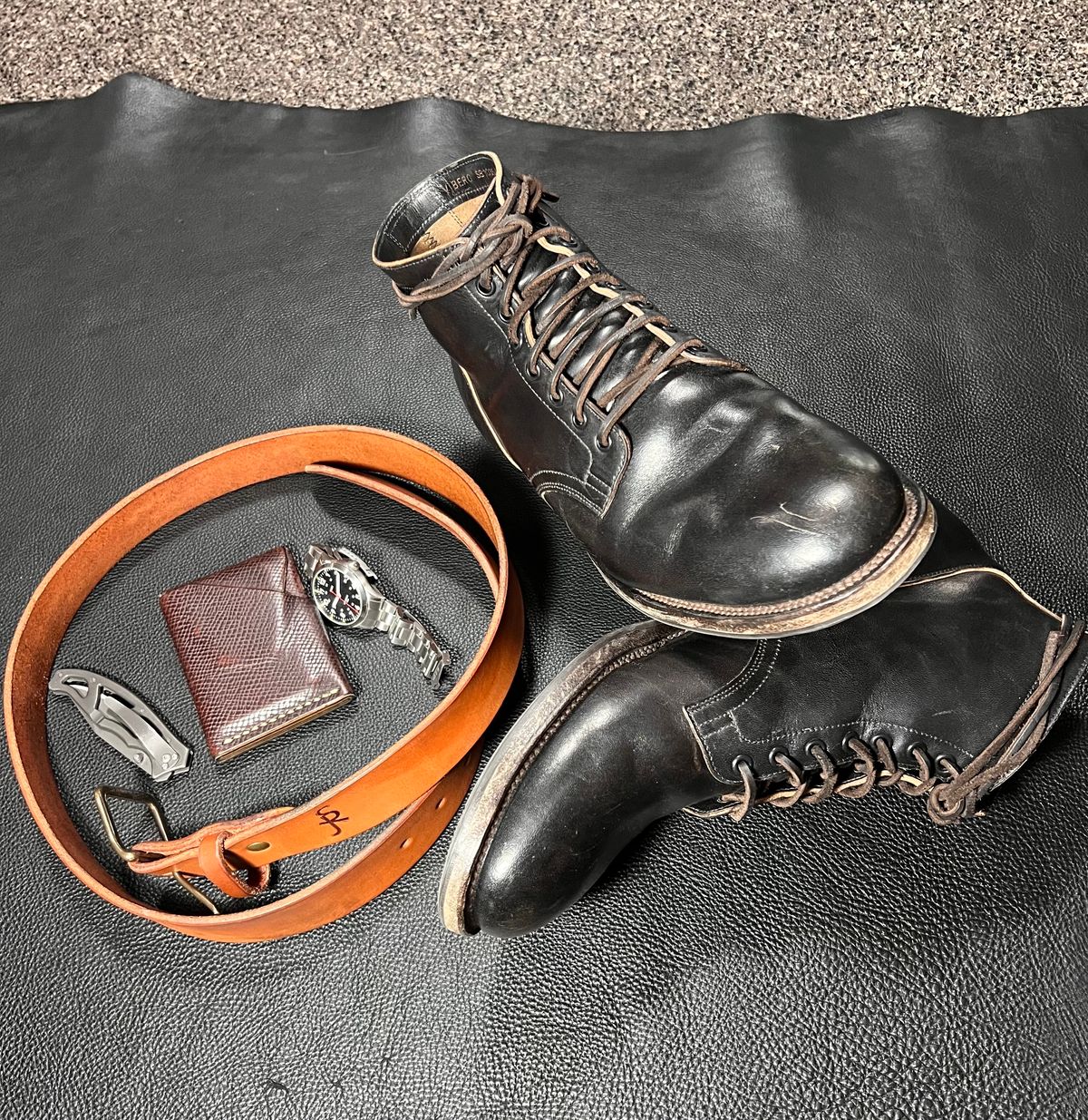 Photo by TheHobbyCobbler on January 2, 2025 of the Viberg Service Boot in Maryam Black Horsebutt.