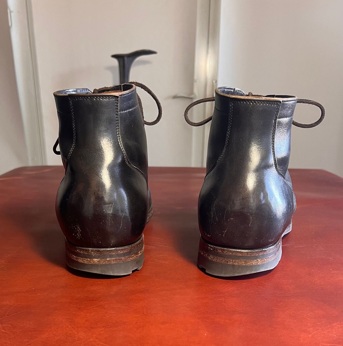 Photo by TheHobbyCobbler on March 1, 2025 of the Viberg Service Boot in Maryam Black Horsebutt.