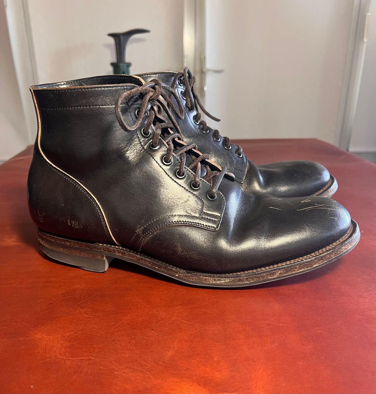 Photo by TheHobbyCobbler on March 1, 2025 of the Viberg Service Boot in Maryam Black Horsebutt.