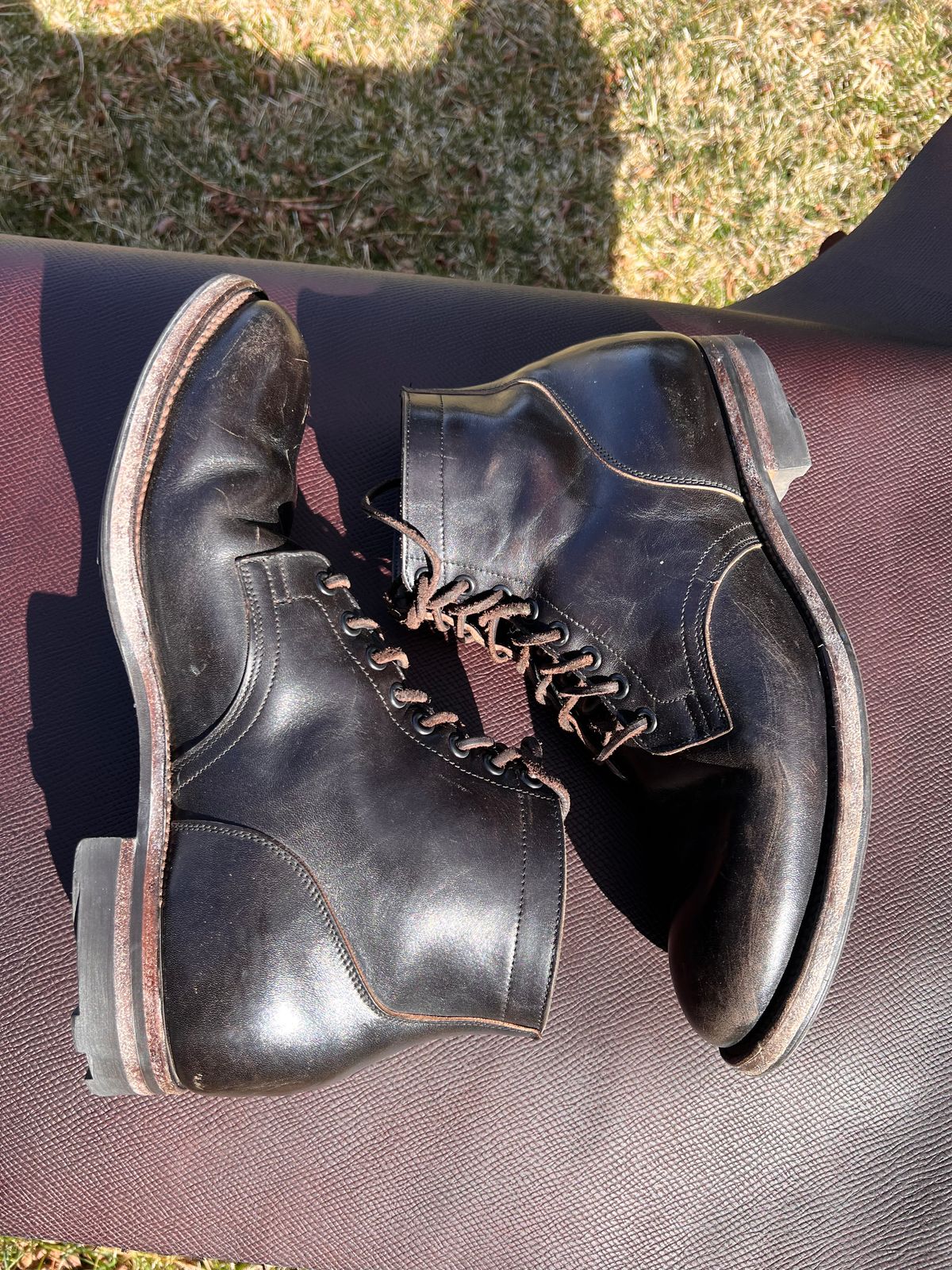 Photo by TheHobbyCobbler on April 4, 2025 of the Viberg Service Boot in Maryam Black Horsebutt.