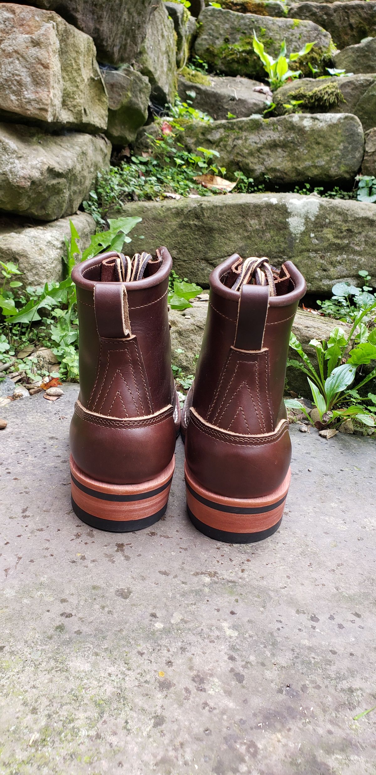 Photo by SamuelO on October 1, 2022 of the Nicks Robert in Horween Brown Chromexcel.