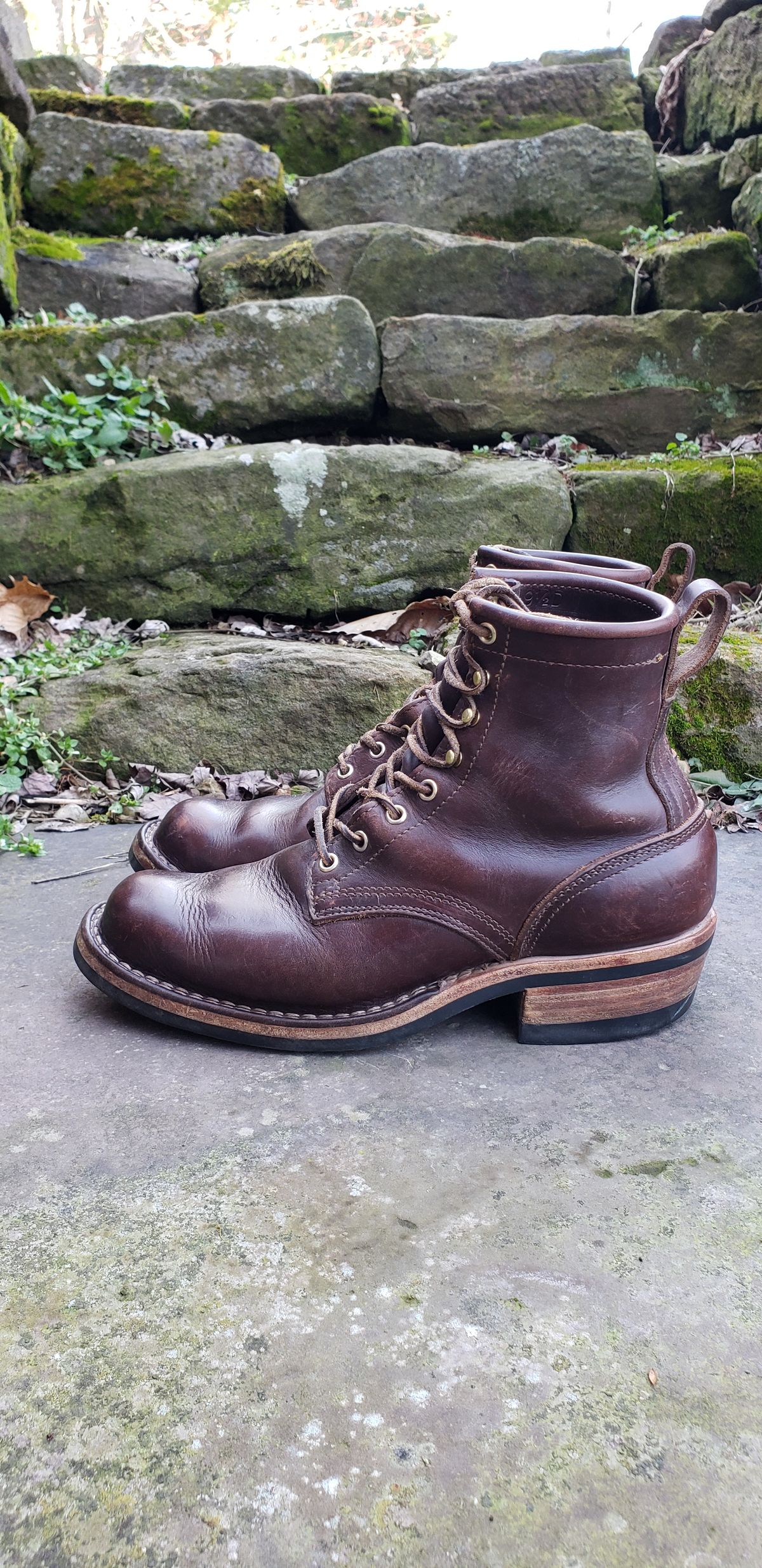 Photo by SamuelO on March 1, 2023 of the Nicks Robert in Horween Brown Chromexcel.