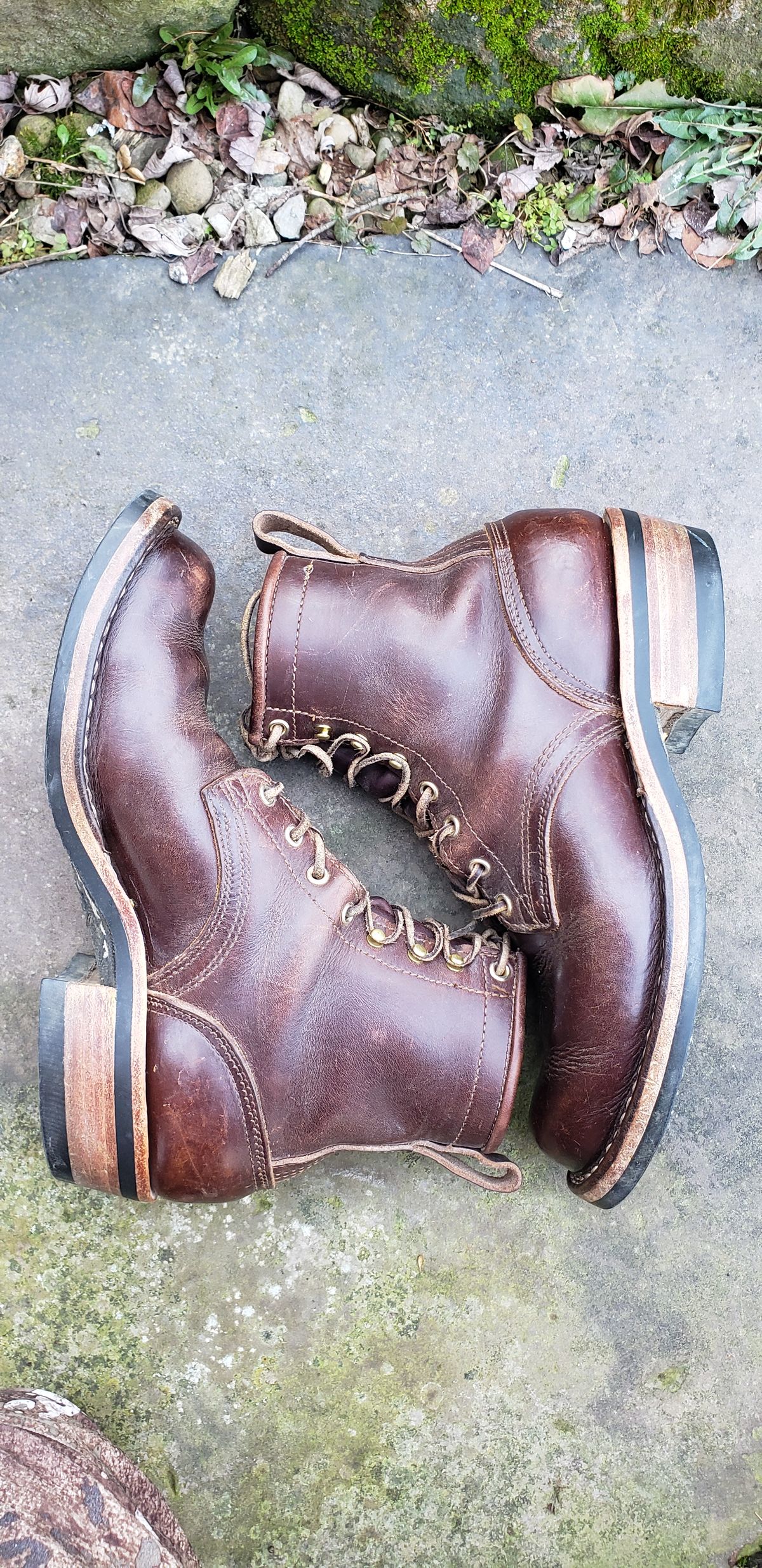 Photo by SamuelO on March 1, 2023 of the Nicks Robert in Horween Brown Chromexcel.