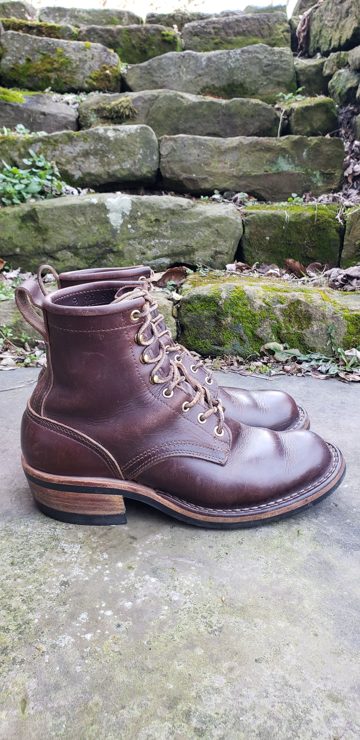 Photo by SamuelO on March 1, 2023 of the Nicks Robert in Horween Brown Chromexcel.