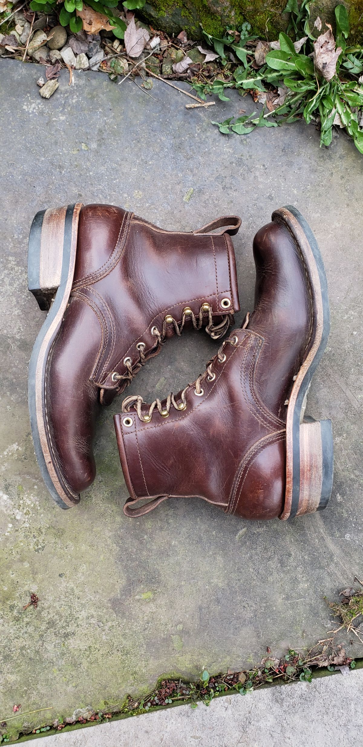 Photo by SamuelO on April 3, 2023 of the Nicks Robert in Horween Brown Chromexcel.