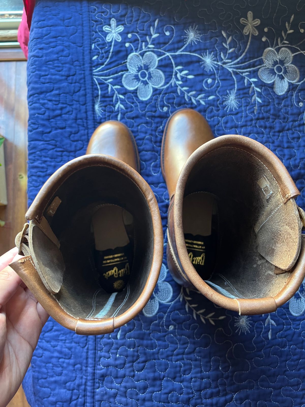 Photo by YourBrother on October 1, 2023 of the Attractions BILTBUCK Engineer Boots in Crust Horsebutt.