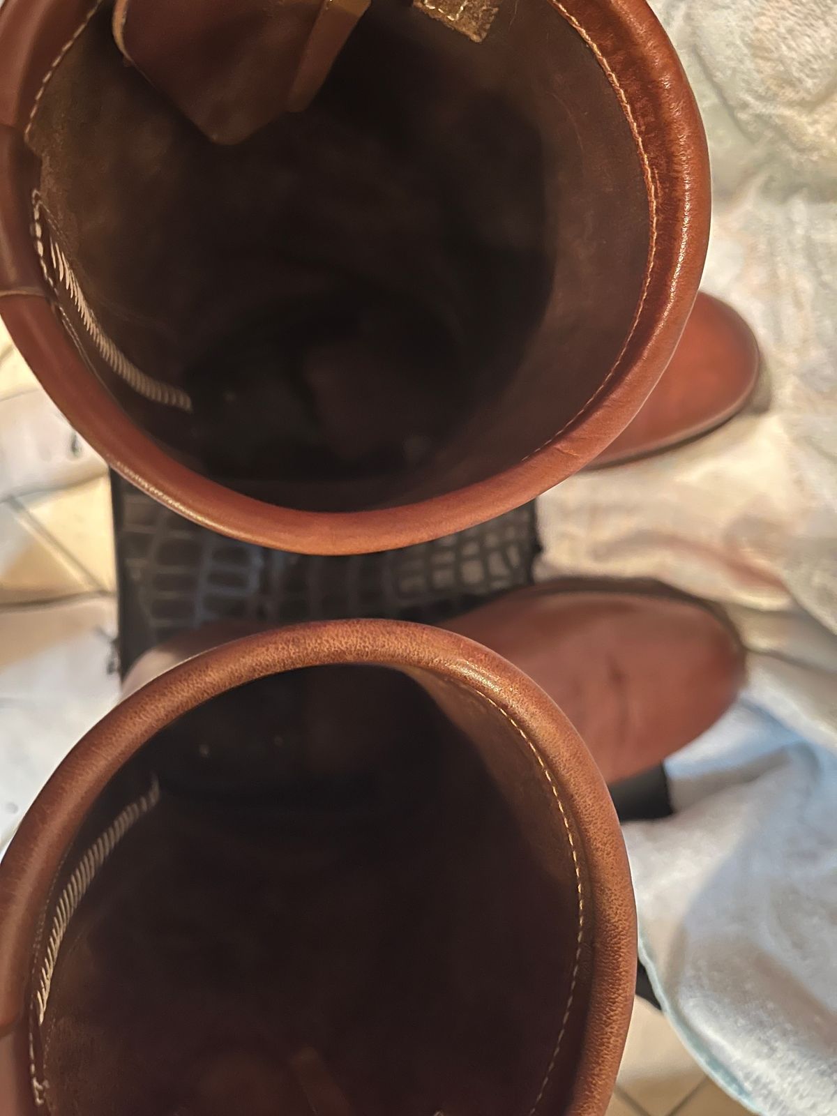 Photo by YourBrother on December 5, 2023 of the Attractions BILTBUCK Engineer Boots in Crust Horsebutt.