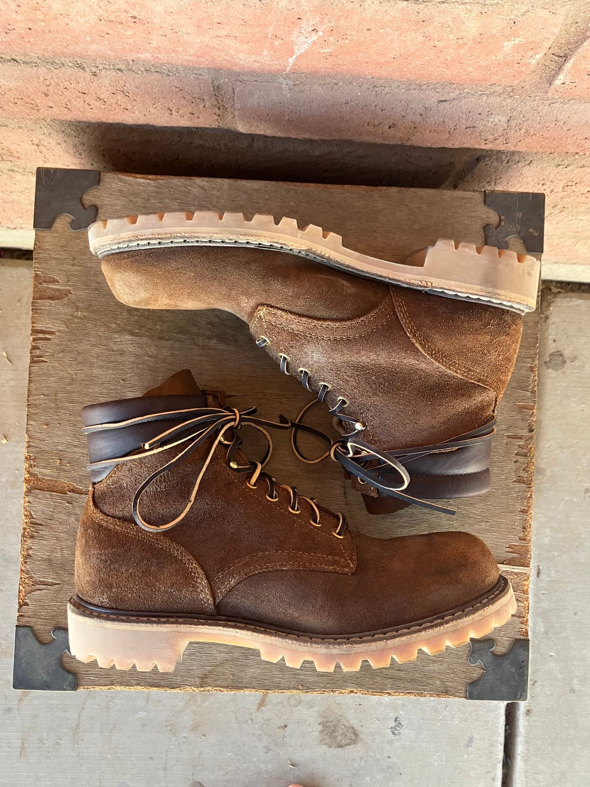 Photo by shank.sinatra on October 1, 2025 of the White's Chore Boot in Seidel Distressed Roughout.