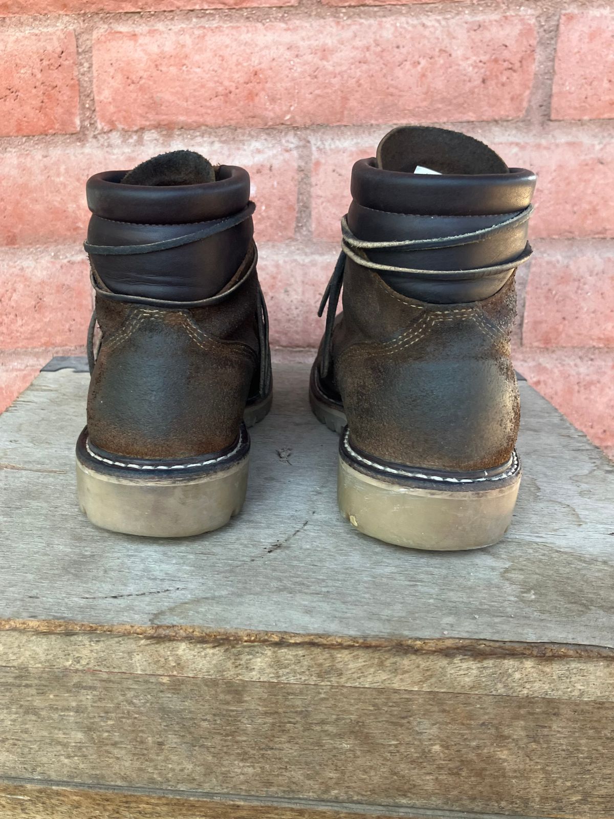 Photo by shank.sinatra on November 2, 2025 of the White's Chore Boot in Seidel Distressed Roughout.