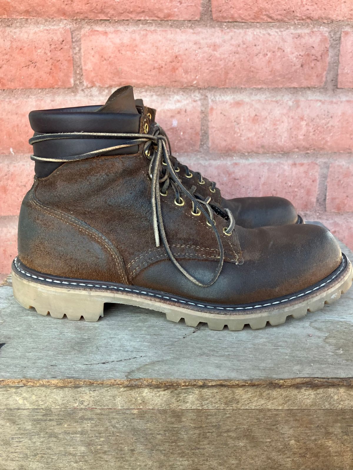 Photo by shank.sinatra on November 2, 2025 of the White's Chore Boot in Seidel Distressed Roughout.