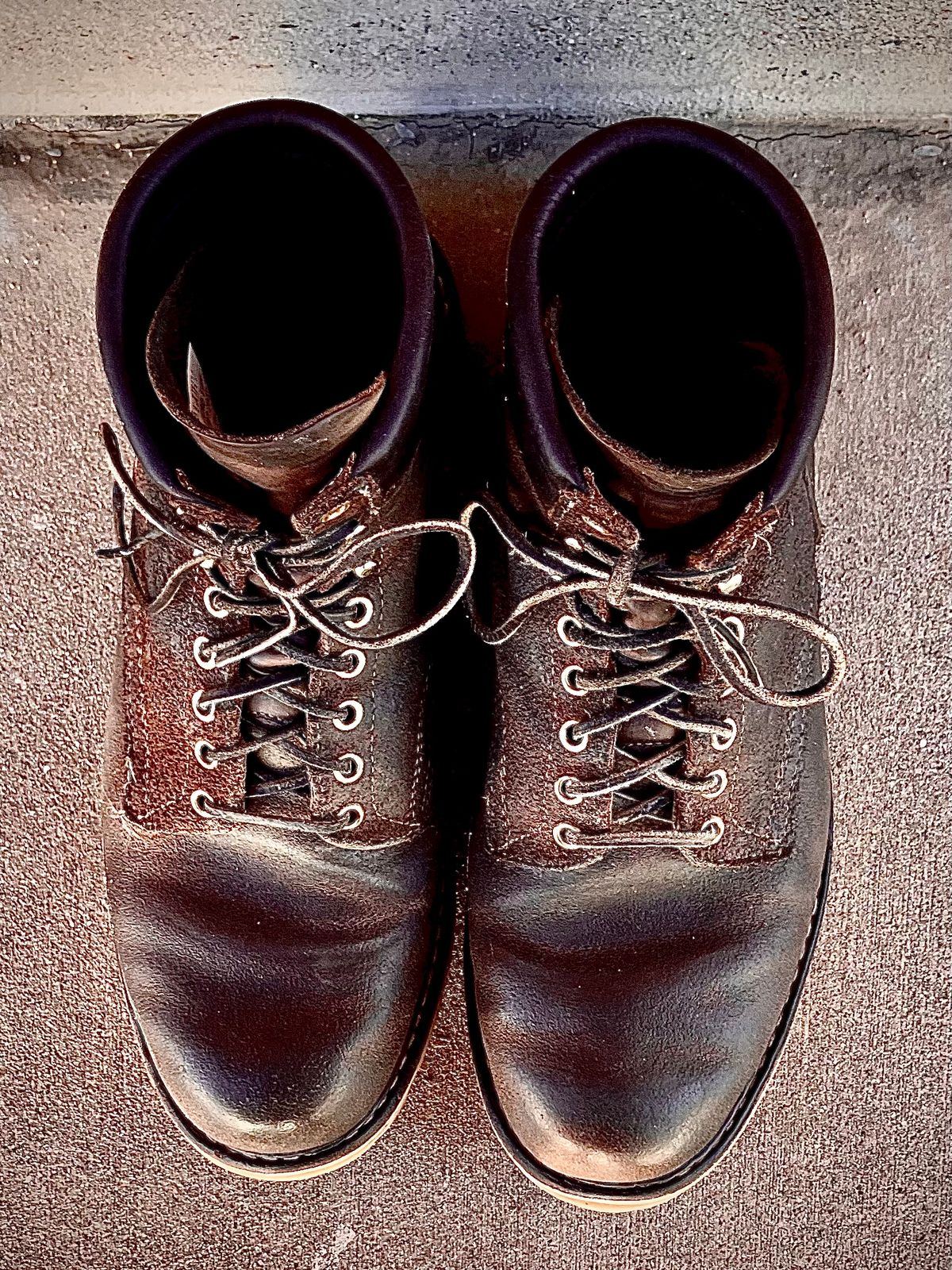 Photo by shank.sinatra on December 2, 2025 of the White's Chore Boot in Seidel Distressed Roughout.