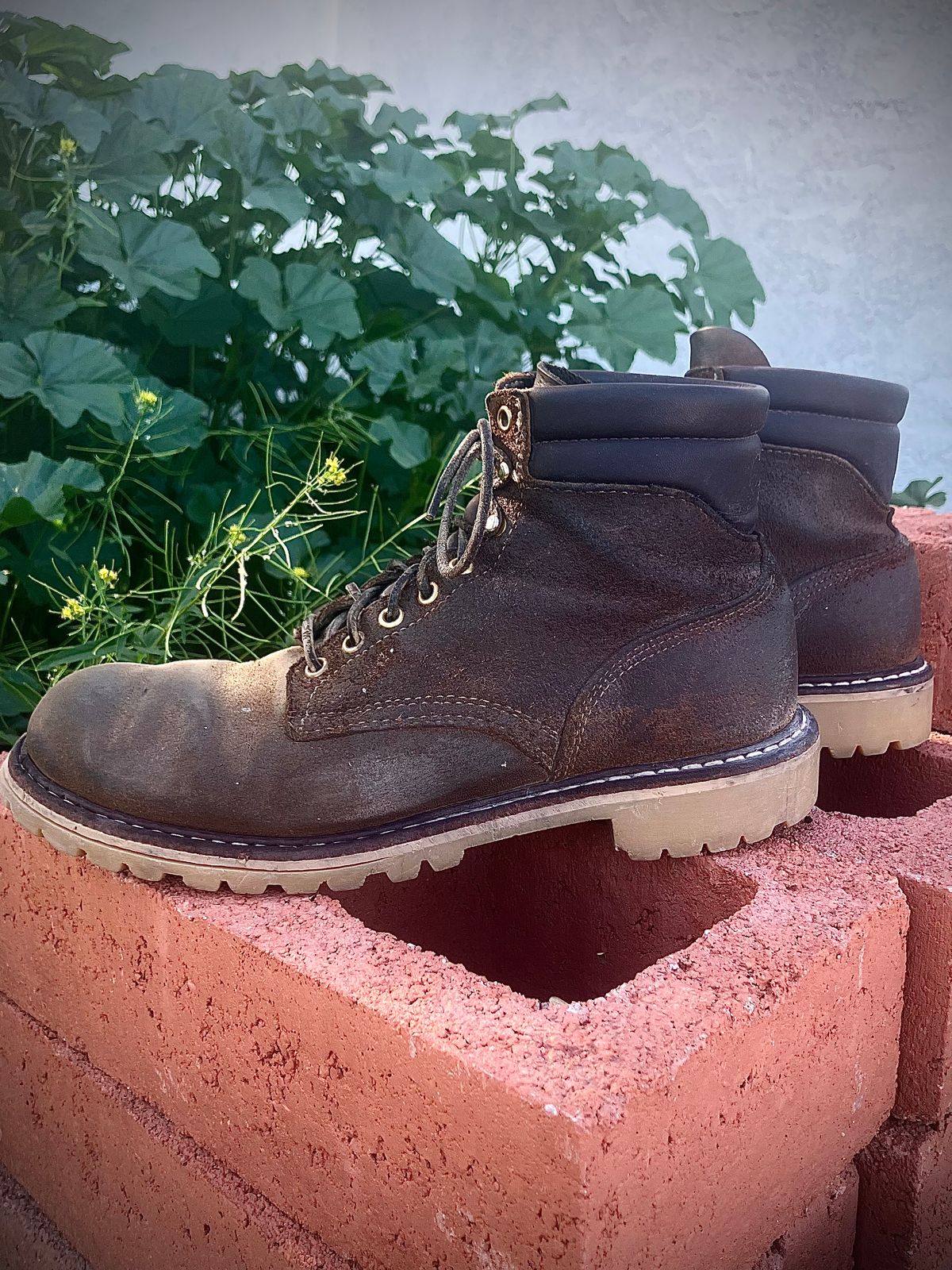 Photo by shank.sinatra on February 3, 2026 of the White's Chore Boot in Seidel Distressed Roughout.