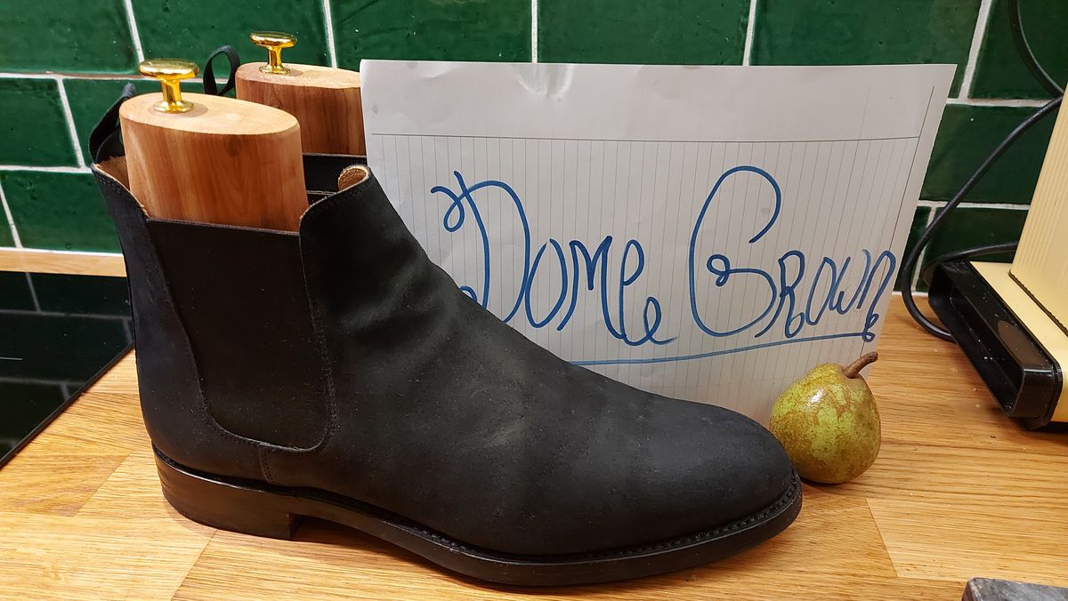 Photo by FightingAnts on November 2, 2023 of the Crockett & Jones Chelsea 5 in Navy Roughout Suede.