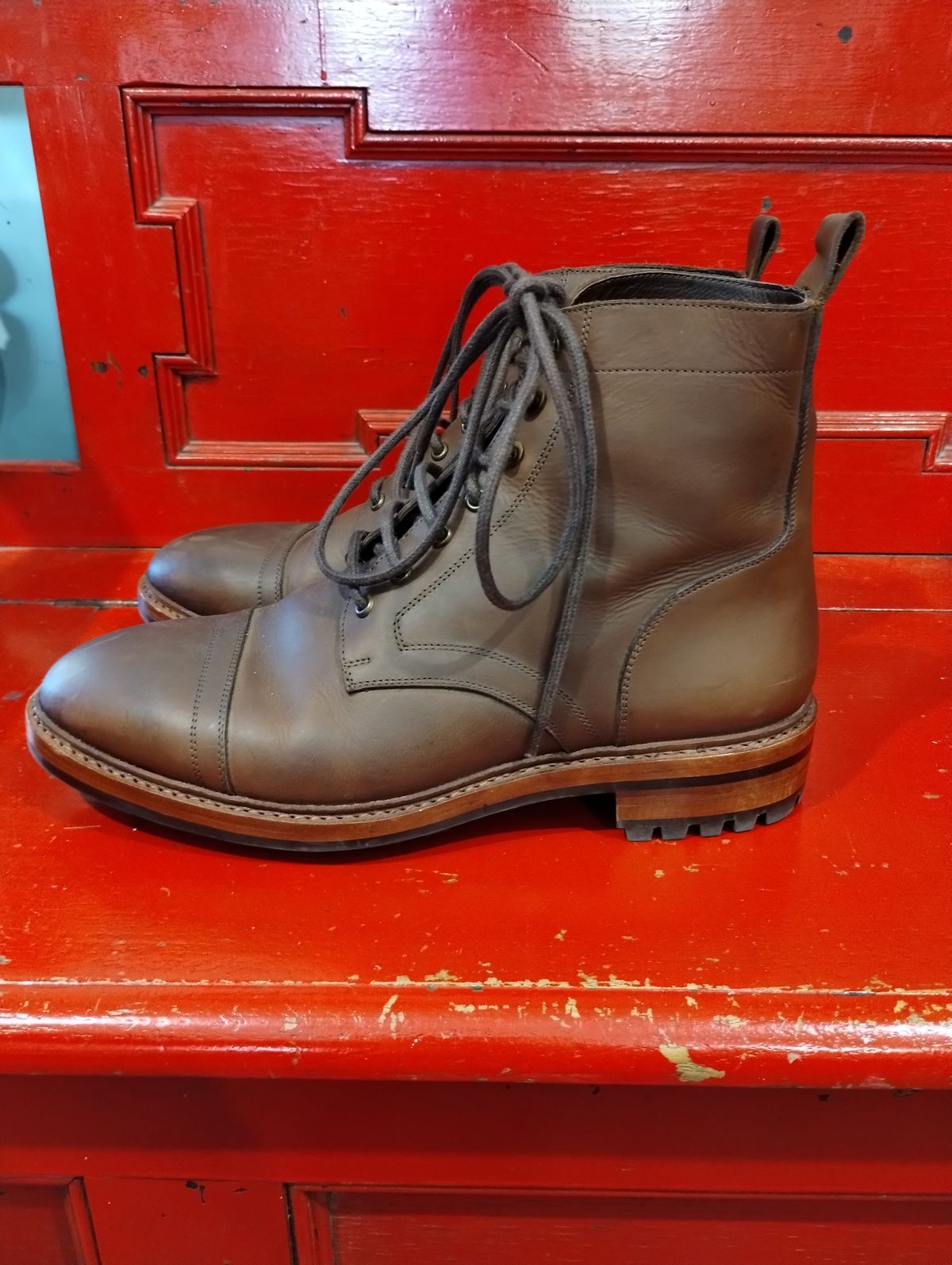 Photo by ScoutZekey on November 2, 2023 of the Blkbrd Shoemaker Dixon Cap Toe Derby Boot in Unknown Leather.