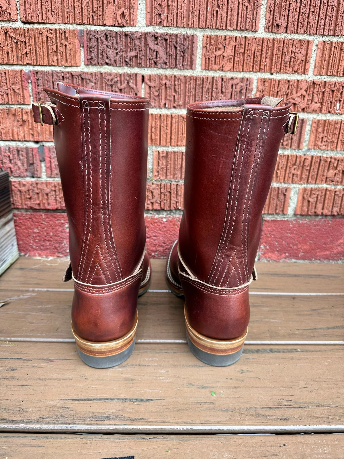 Photo by twg7 on October 2, 2022 of the Wesco Mister Lou in Horween Umber Chromexcel.