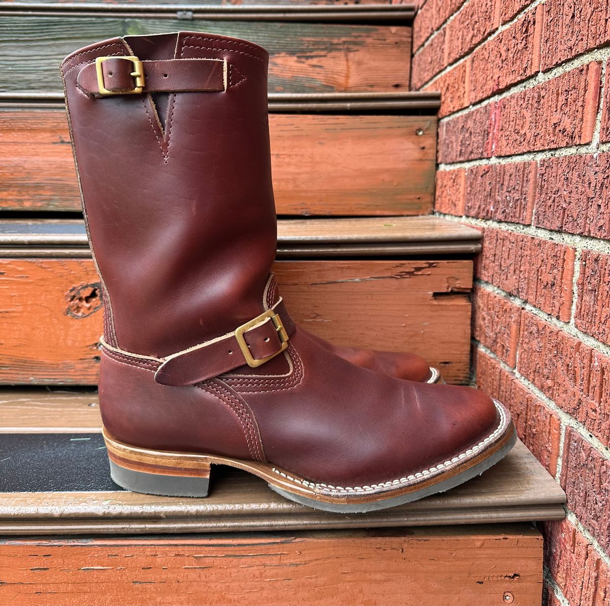 Photo by twg7 on October 2, 2022 of the Wesco Mister Lou in Horween Umber Chromexcel.