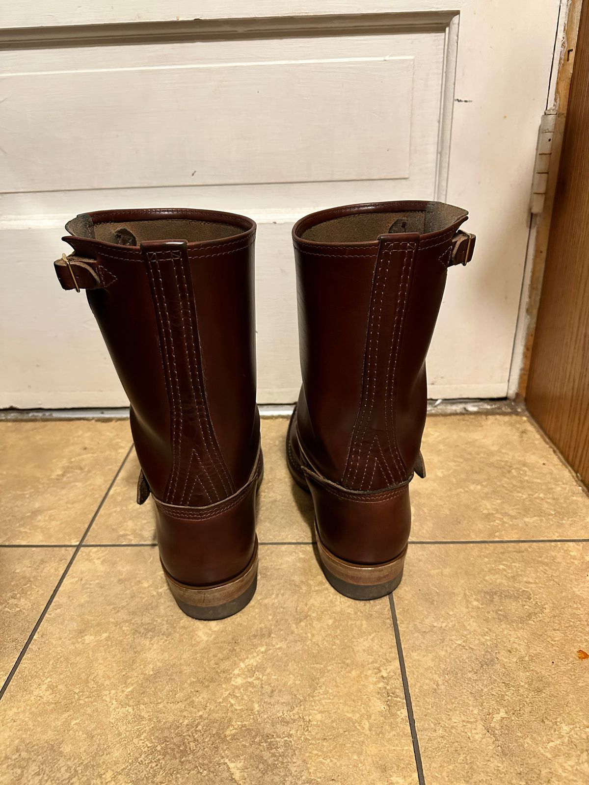 Photo by twg7 on November 6, 2022 of the Wesco Mister Lou in Horween Umber Chromexcel.
