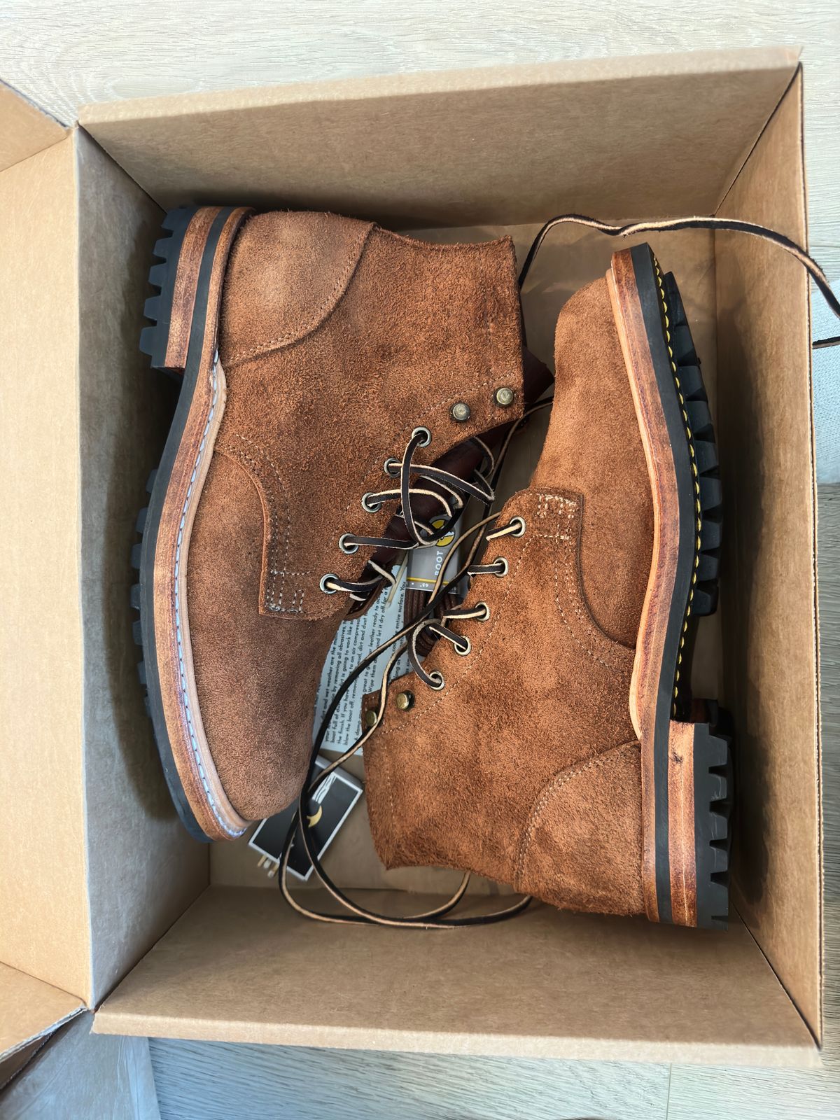 Photo by adosreis on November 3, 2022 of the Truman Service Boot in Cattail Grizzly Roughout.
