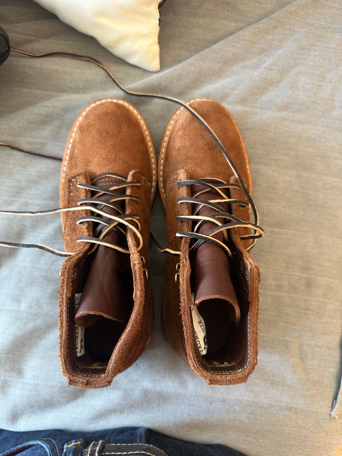 Photo by adosreis on November 3, 2022 of the Truman Service Boot in Cattail Grizzly Roughout.