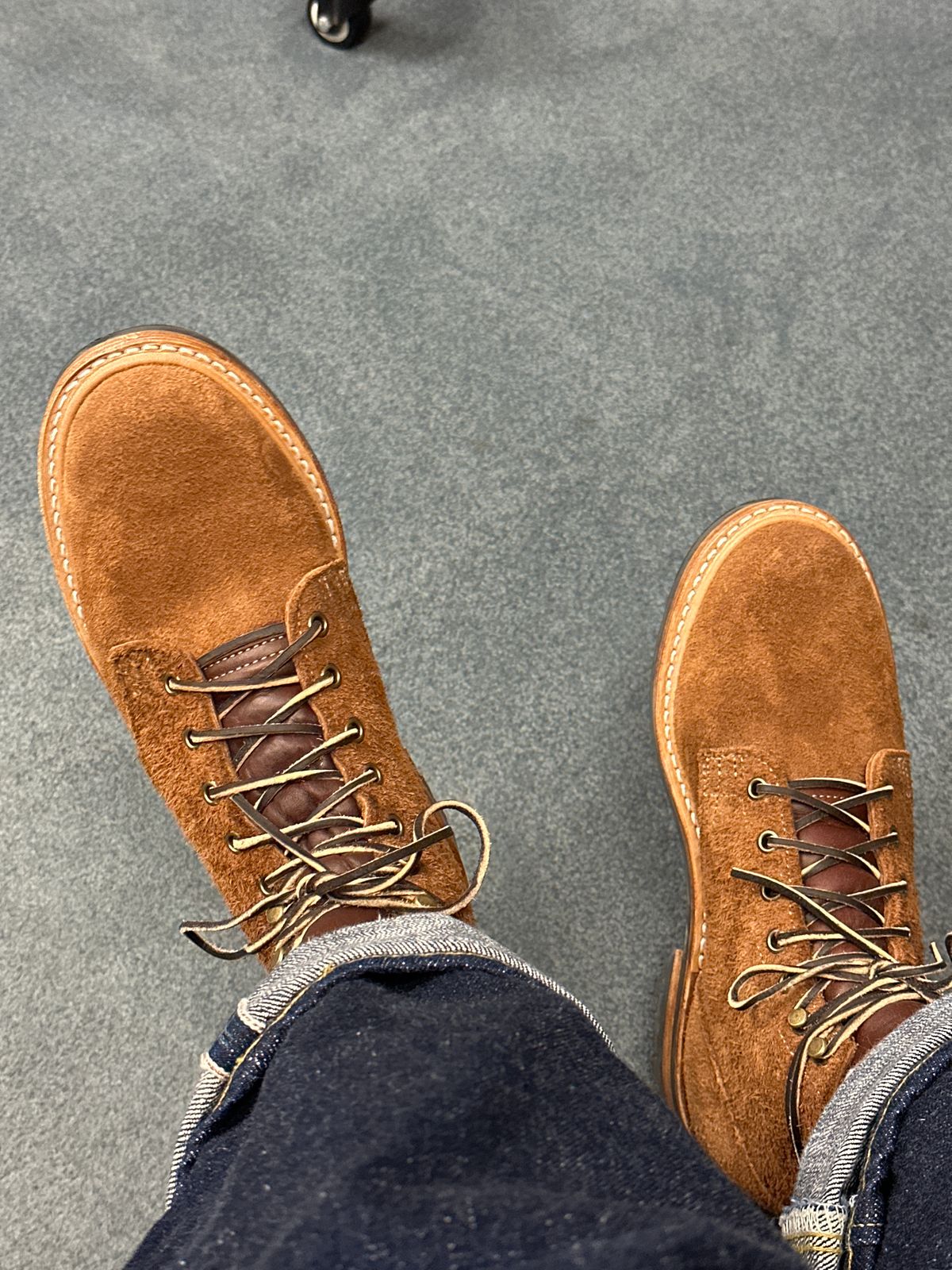 Photo by adosreis on November 7, 2022 of the Truman Service Boot in Cattail Grizzly Roughout.