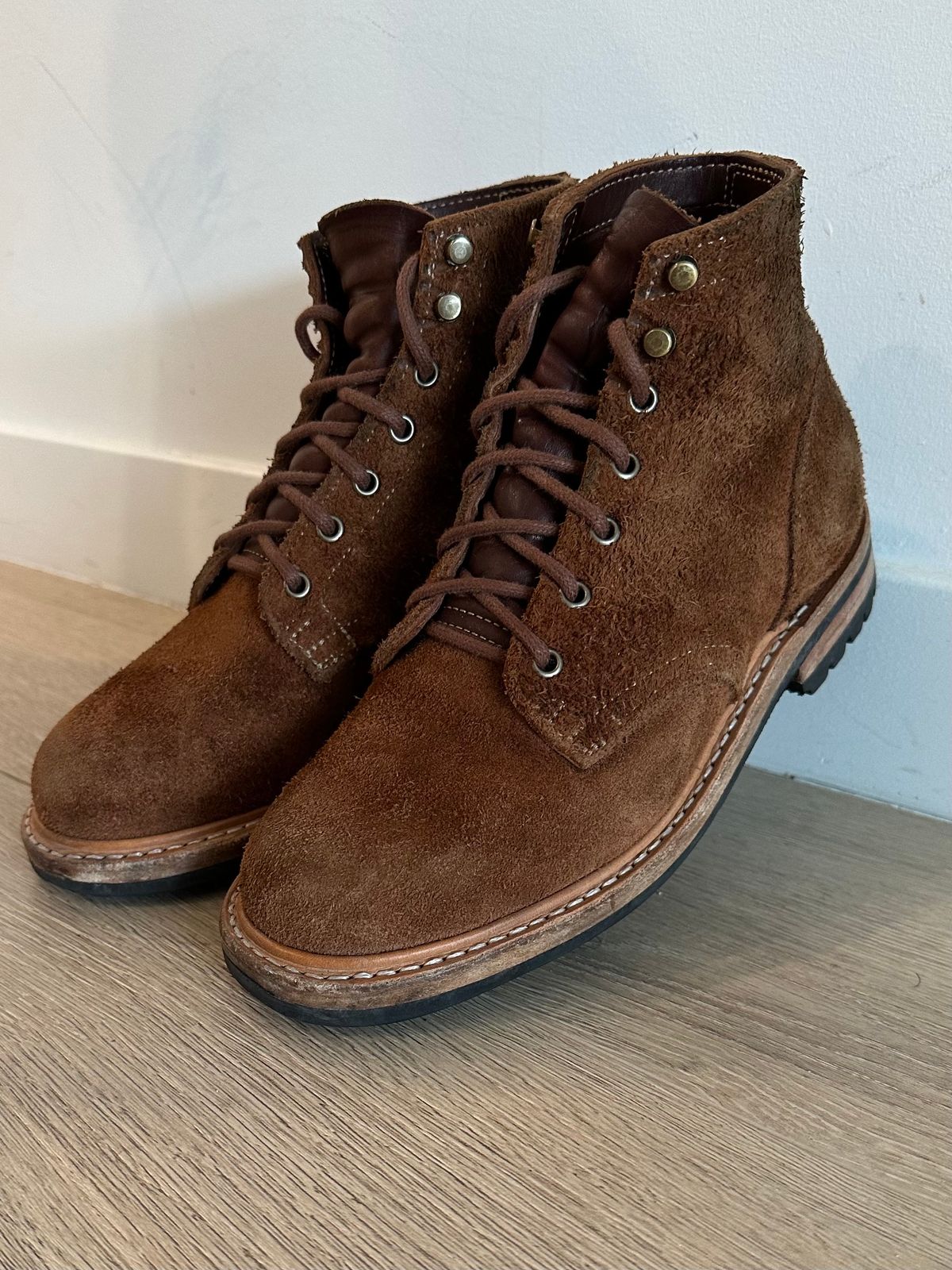 Photo by adosreis on January 4, 2023 of the Truman Service Boot in Cattail Grizzly Roughout.