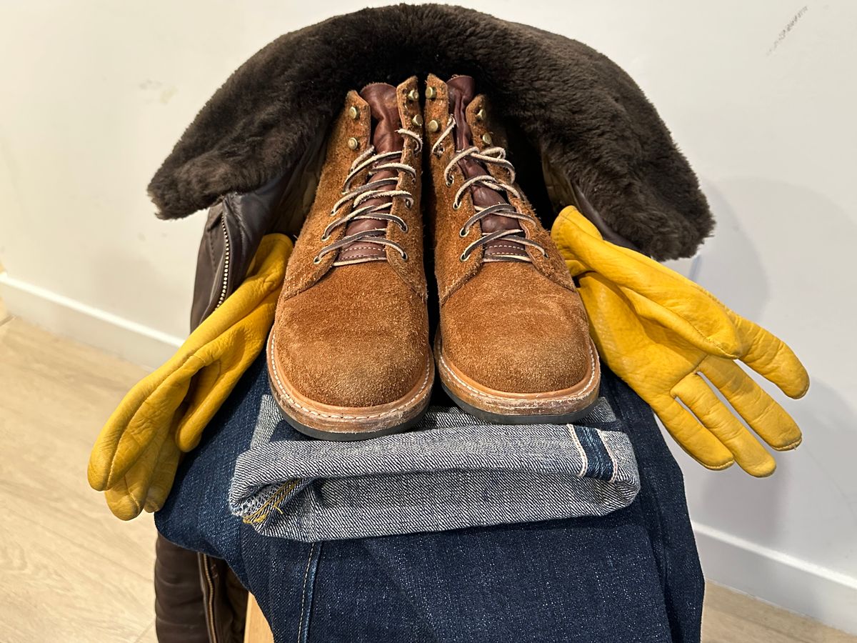 Photo by adosreis on February 6, 2023 of the Truman Service Boot in Cattail Grizzly Roughout.