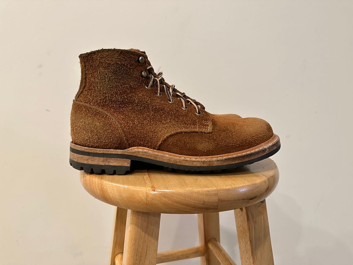 Photo by adosreis on February 6, 2023 of the Truman Service Boot in Cattail Grizzly Roughout.