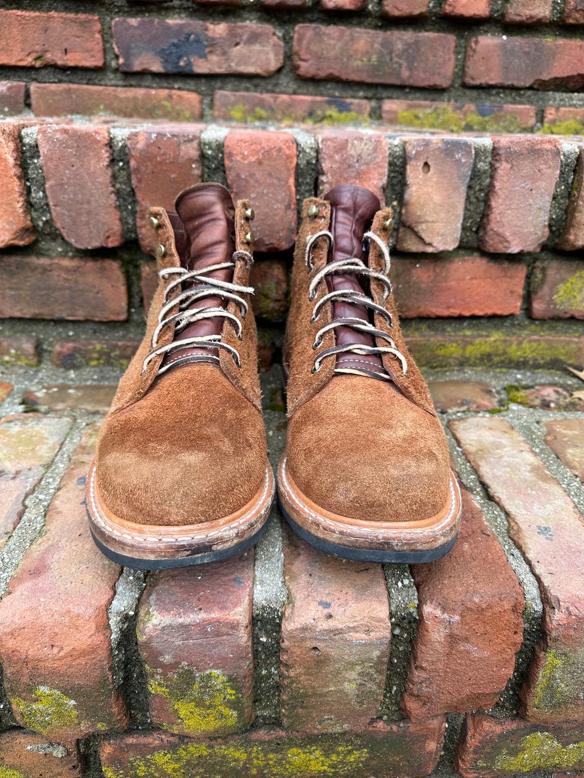 Photo by adosreis on March 4, 2023 of the Truman Service Boot in Cattail Grizzly Roughout.