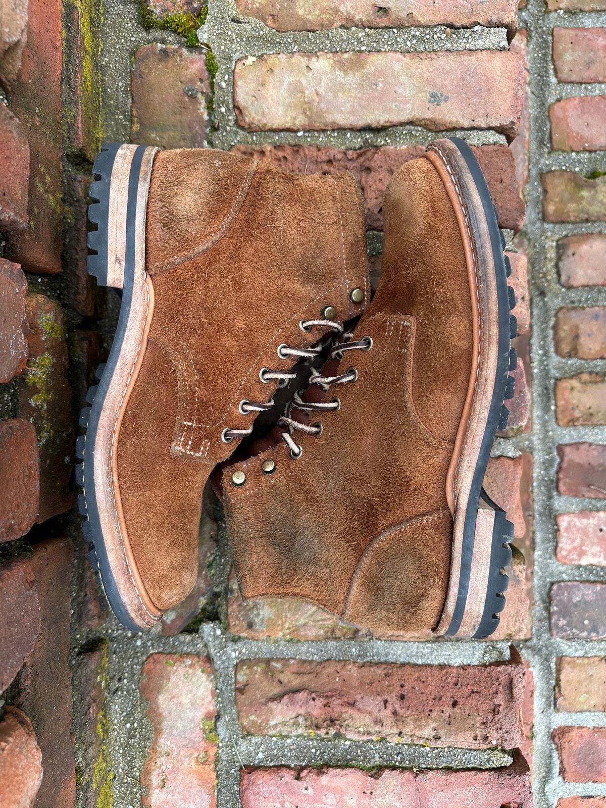 Photo by adosreis on March 4, 2023 of the Truman Service Boot in Cattail Grizzly Roughout.