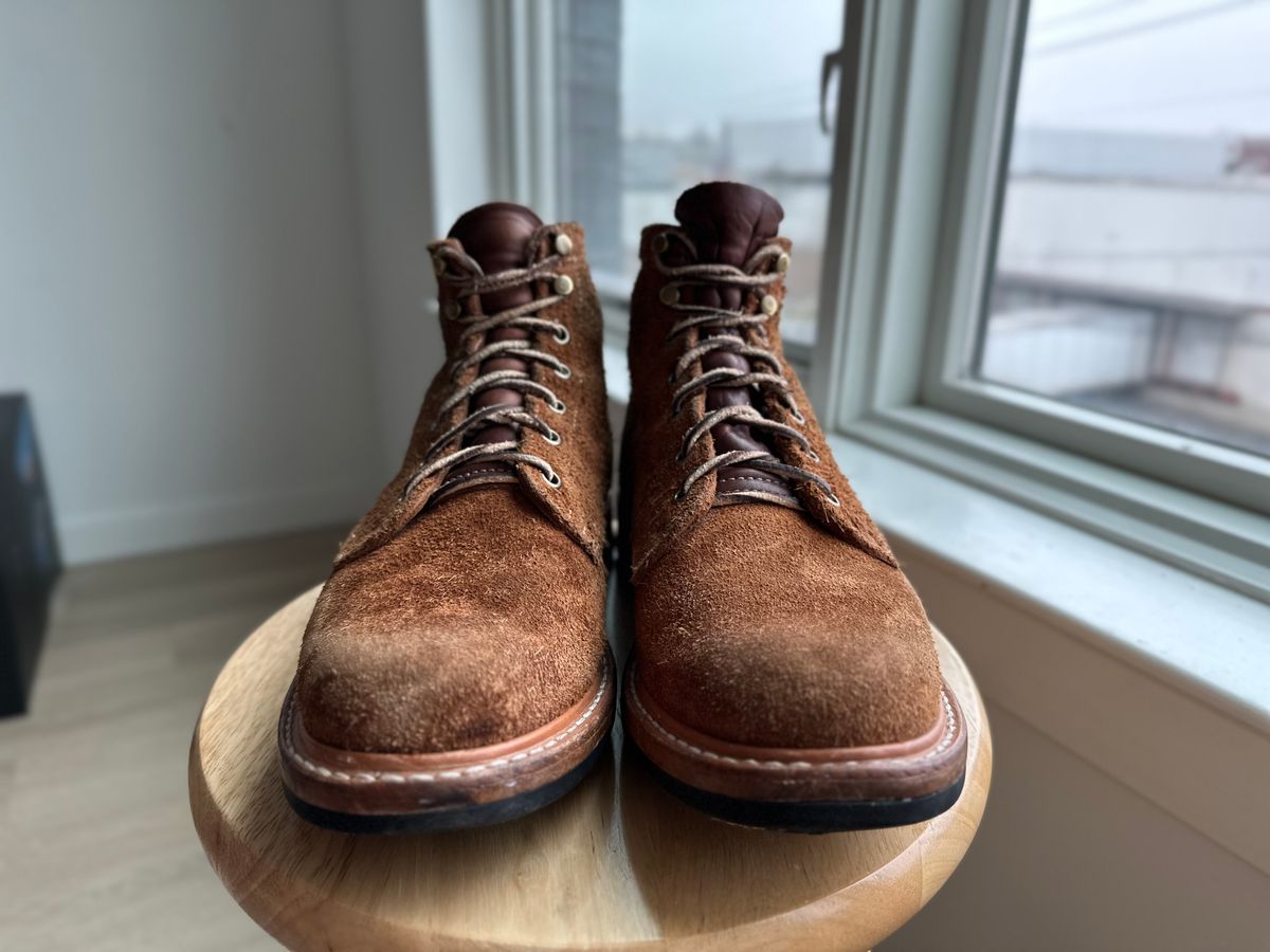 Photo by adosreis on April 5, 2023 of the Truman Service Boot in Cattail Grizzly Roughout.