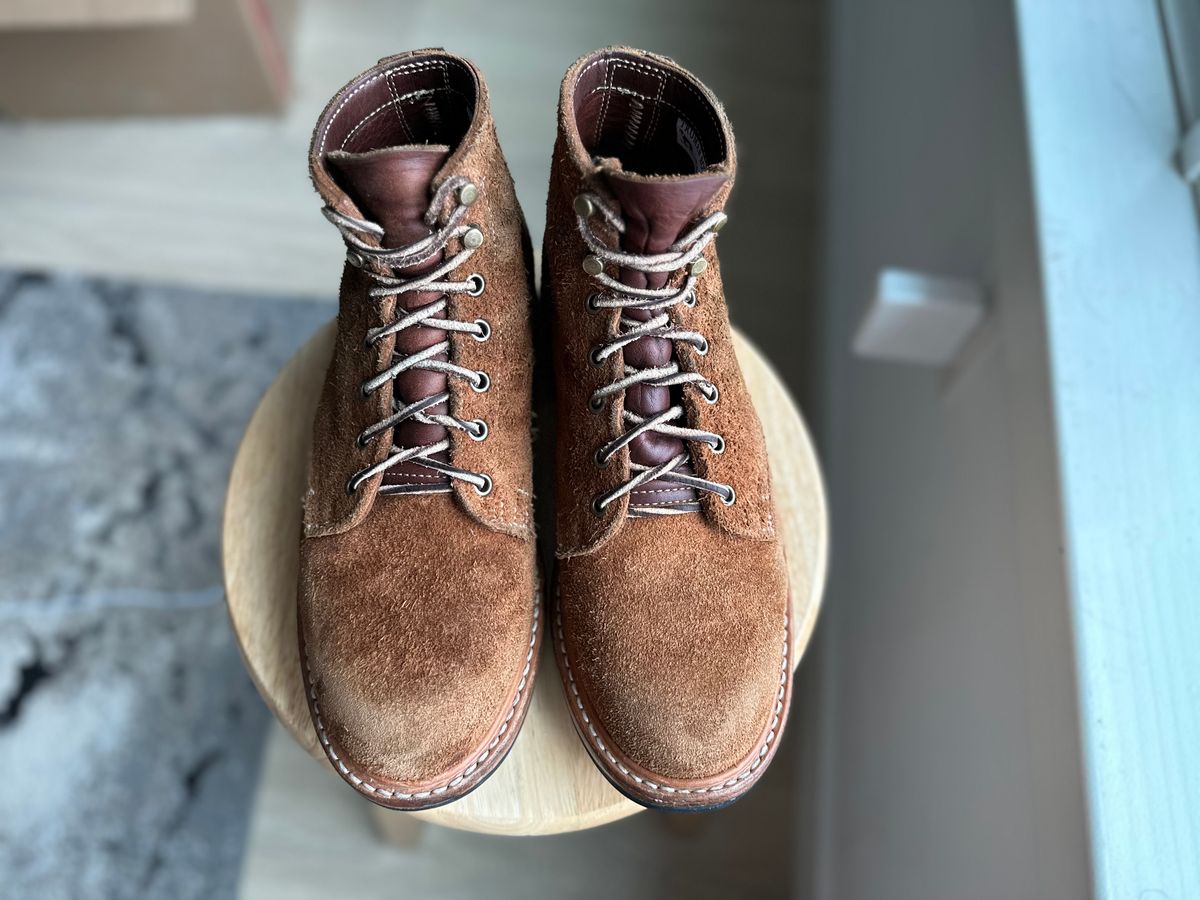 Photo by adosreis on April 5, 2023 of the Truman Service Boot in Cattail Grizzly Roughout.