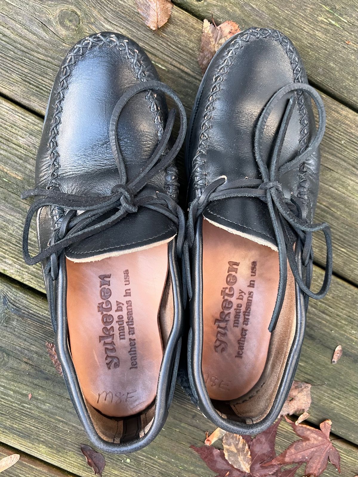 Photo by Snowcrashdenim on January 1, 2023 of the Yuketen Canoe Moc in Horween Black Chromexcel.