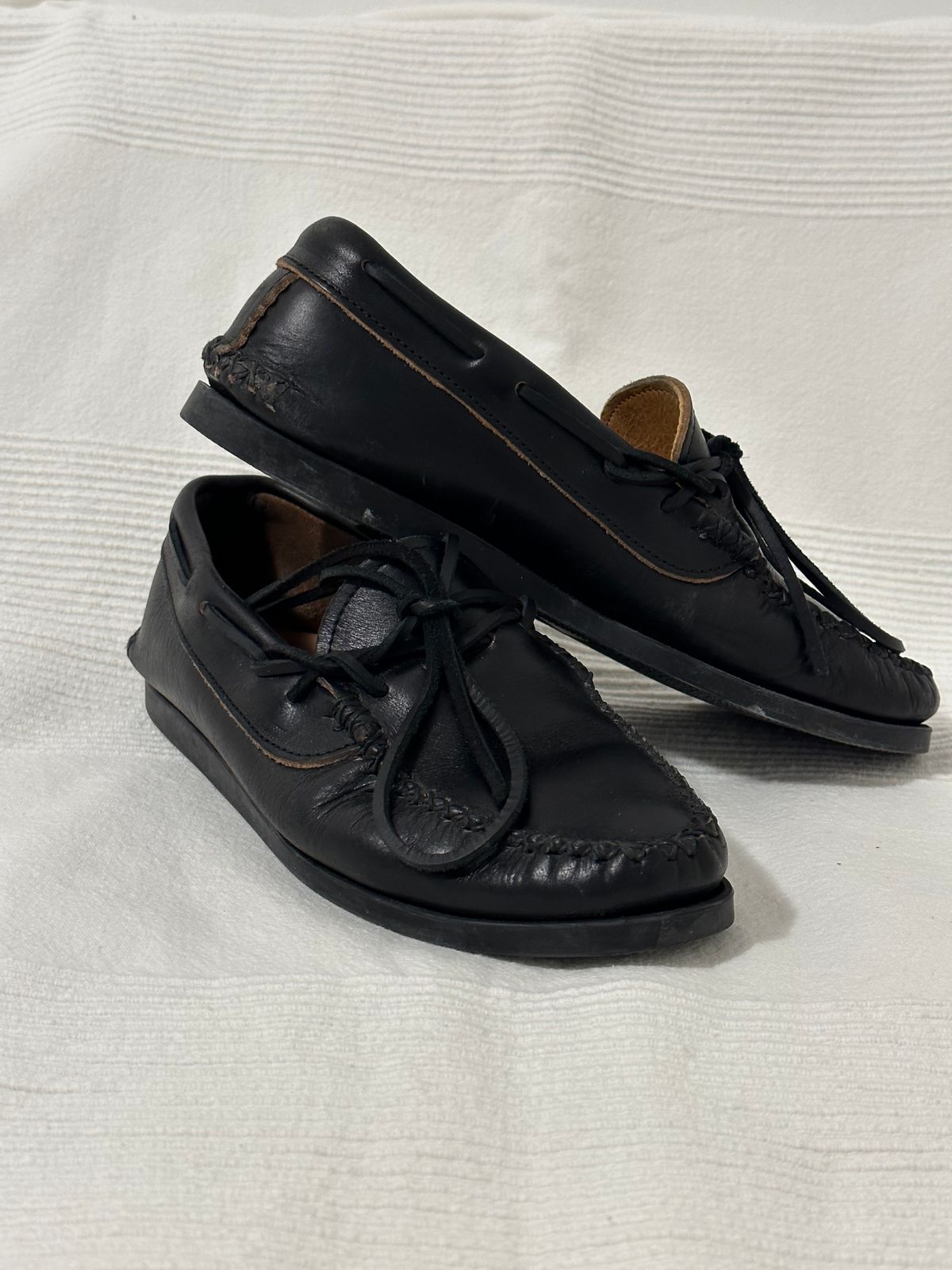 Photo by Snowcrashdenim on February 5, 2023 of the Yuketen Canoe Moc in Horween Black Chromexcel.